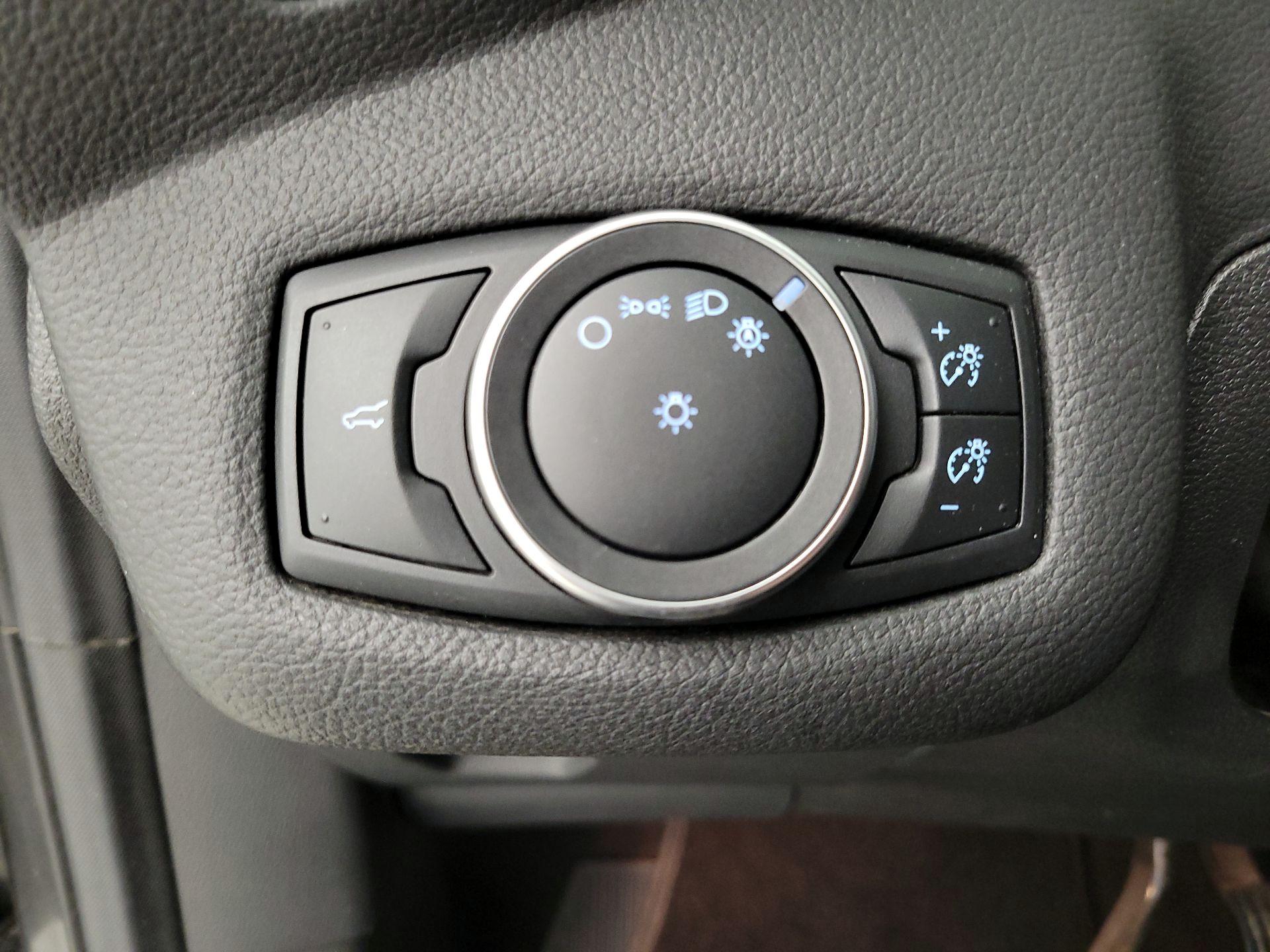 Thumbnail: 2017 Ford Escape - 13