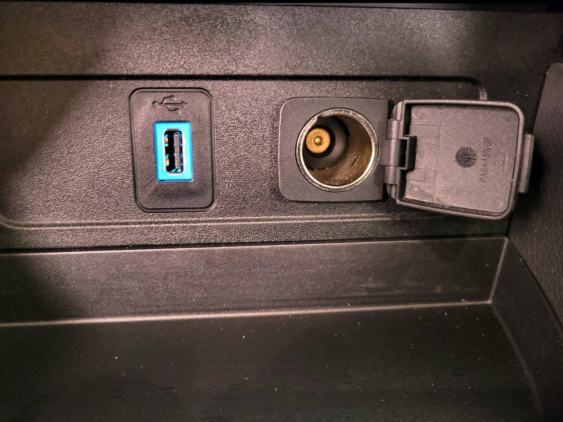 Thumbnail: 2017 Ford Escape - 18