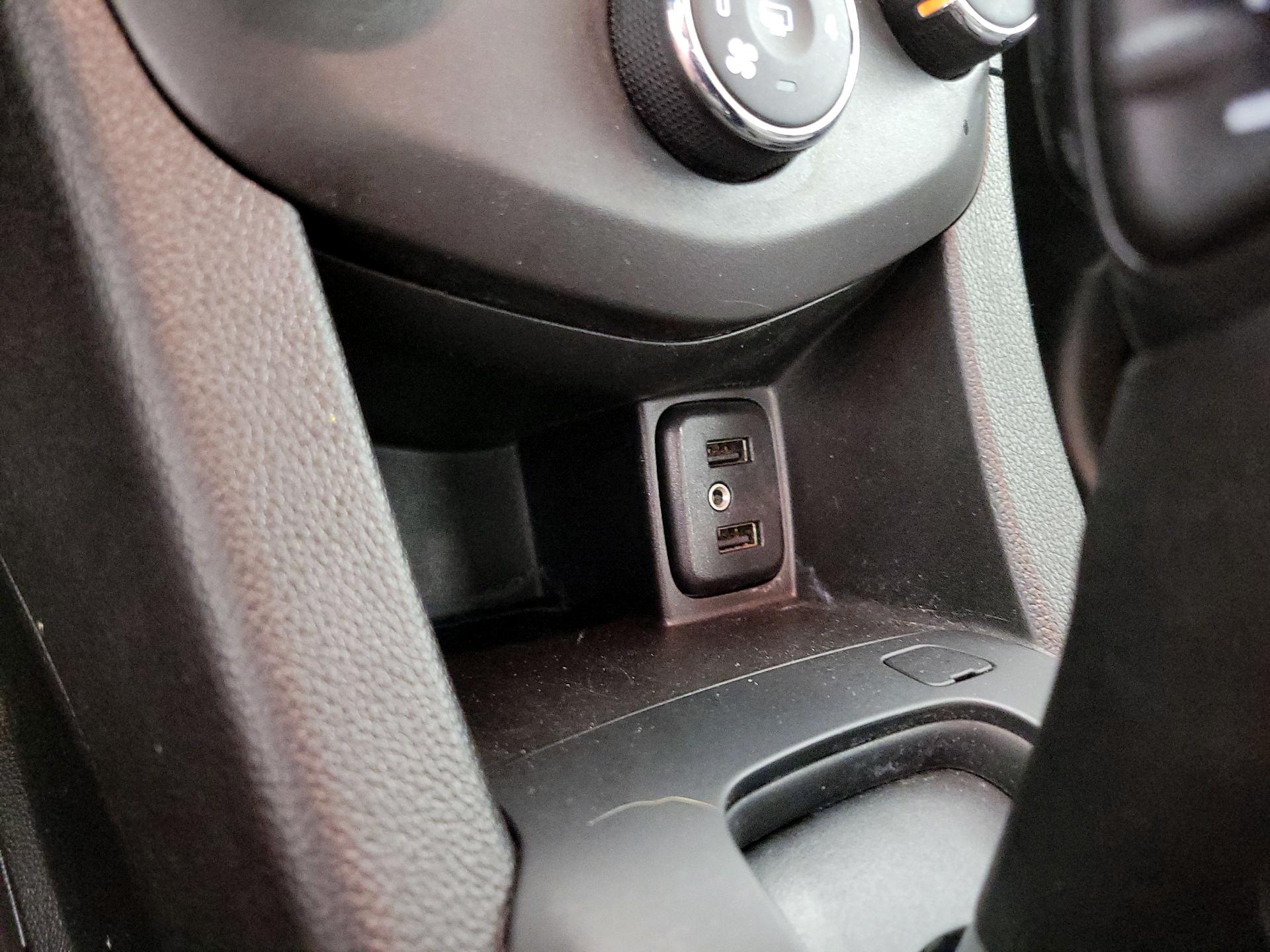 Thumbnail: 2018 Chevrolet Sonic - 18