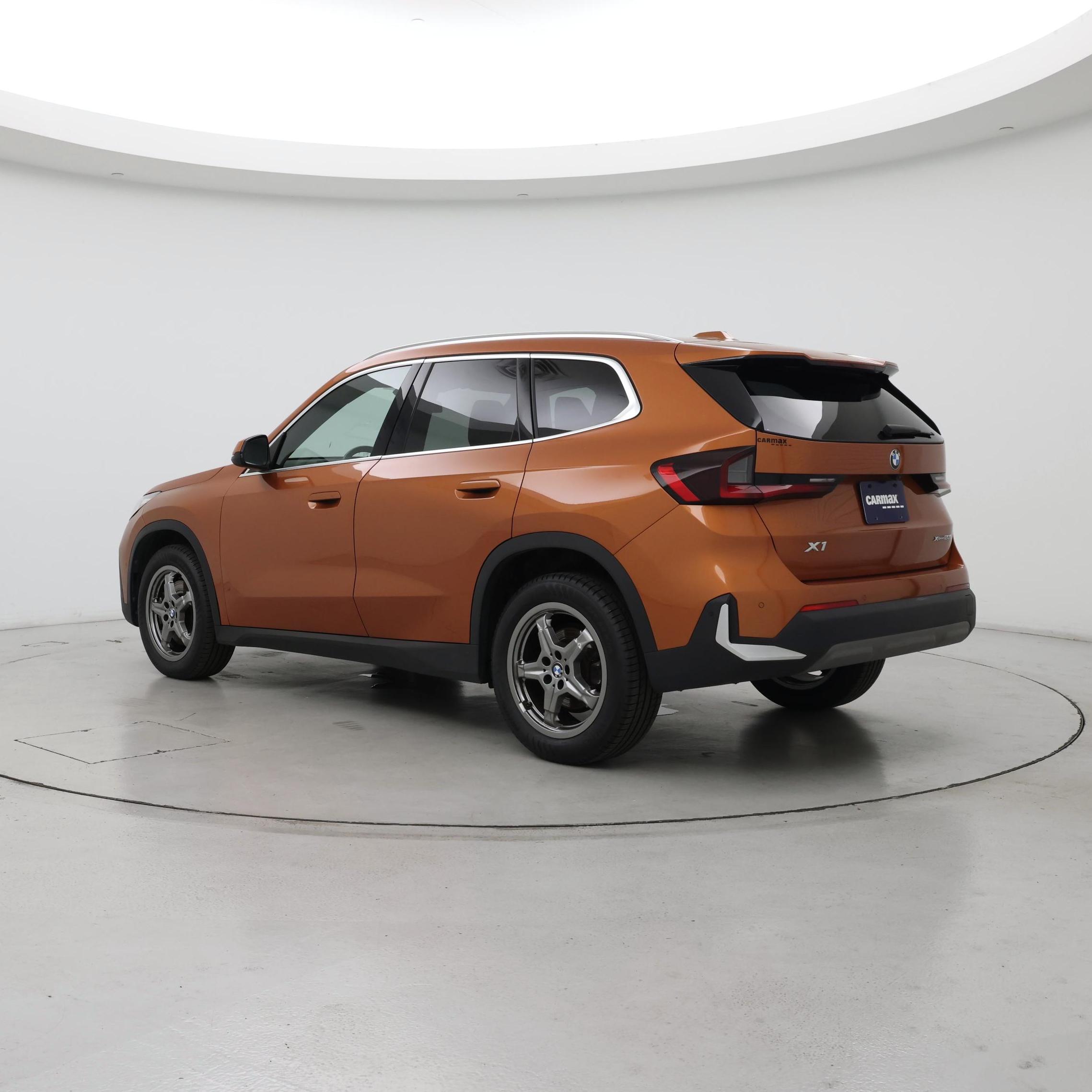 Thumbnail: 2023 BMW X1 - 2
