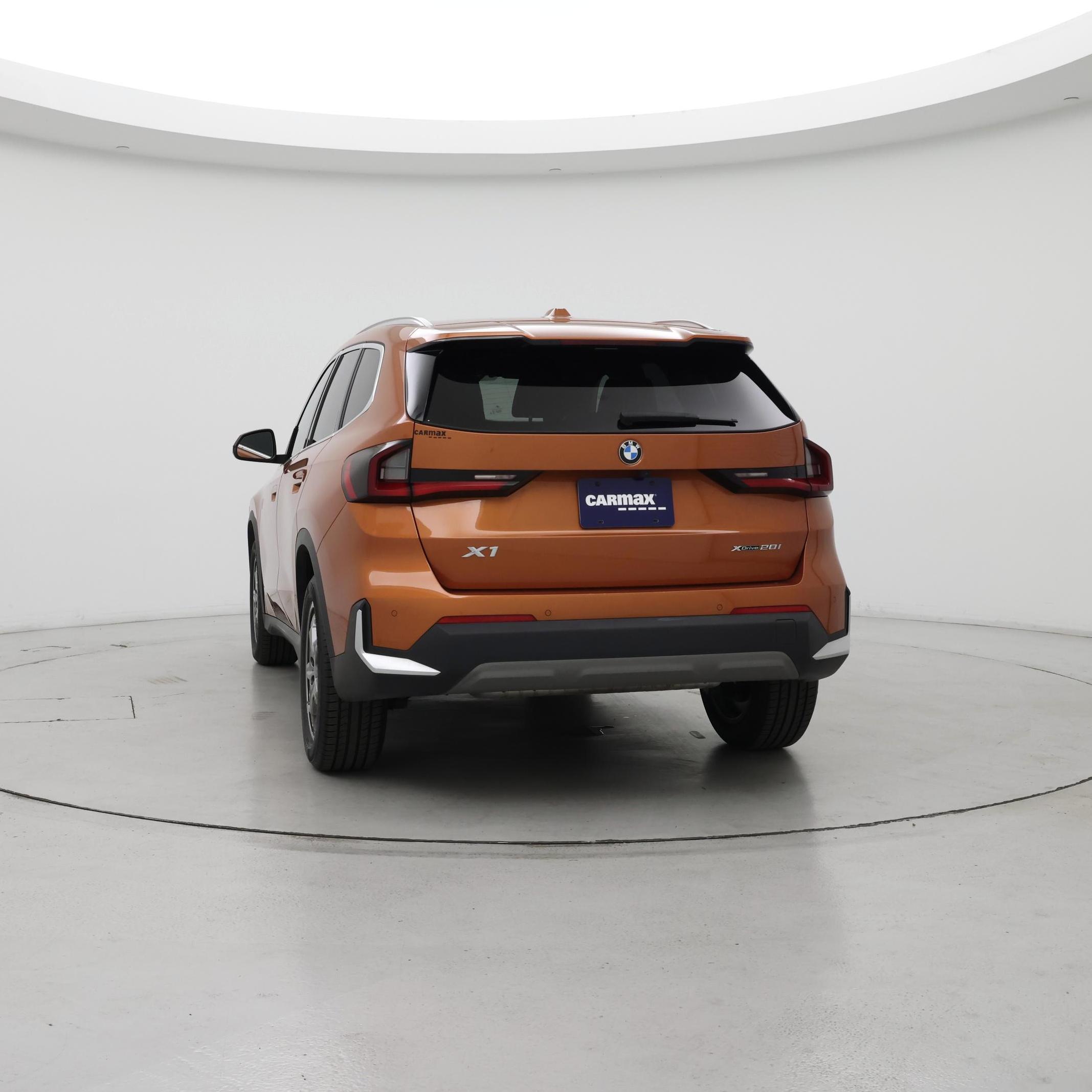 Thumbnail: 2023 BMW X1 - 6