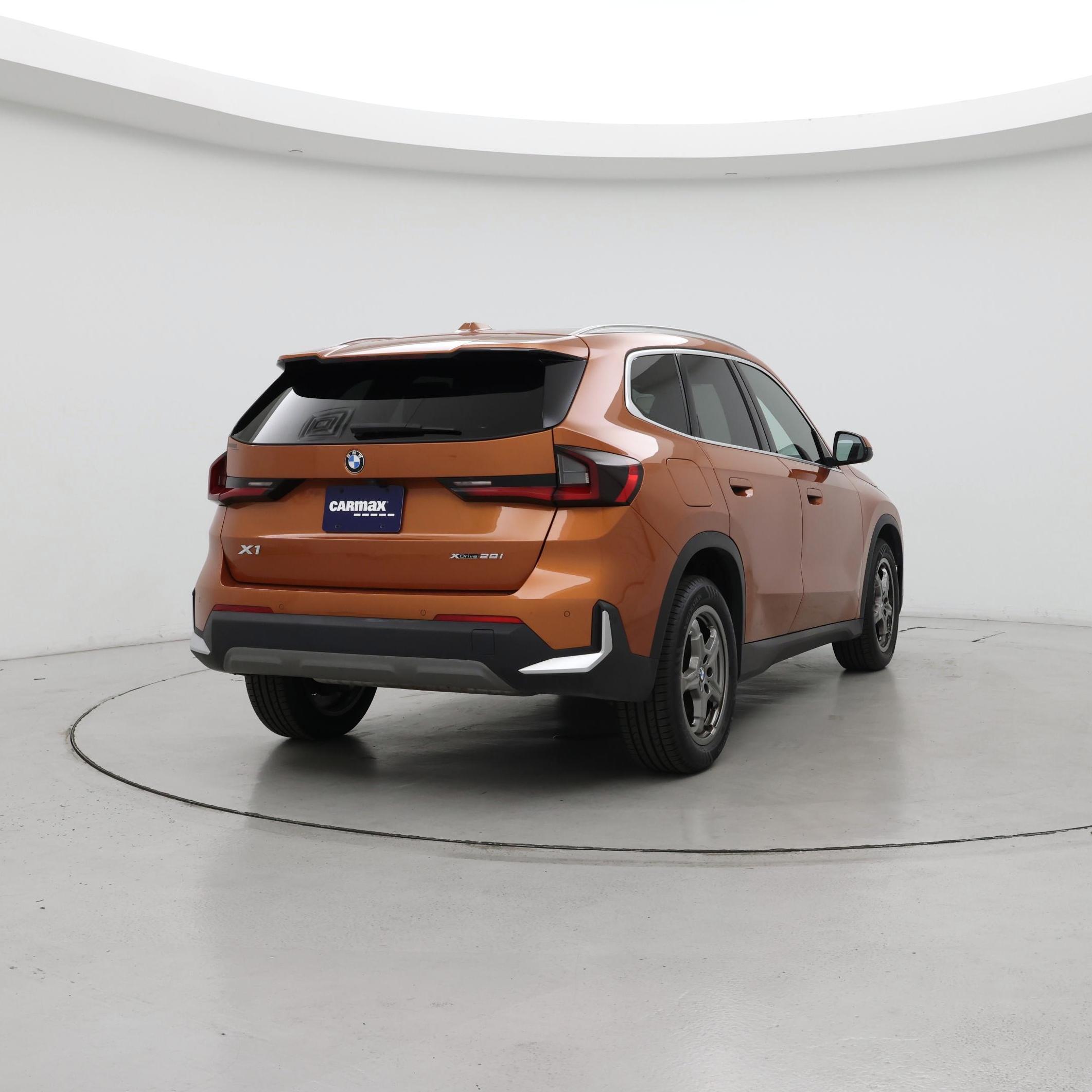 Thumbnail: 2023 BMW X1 - 8