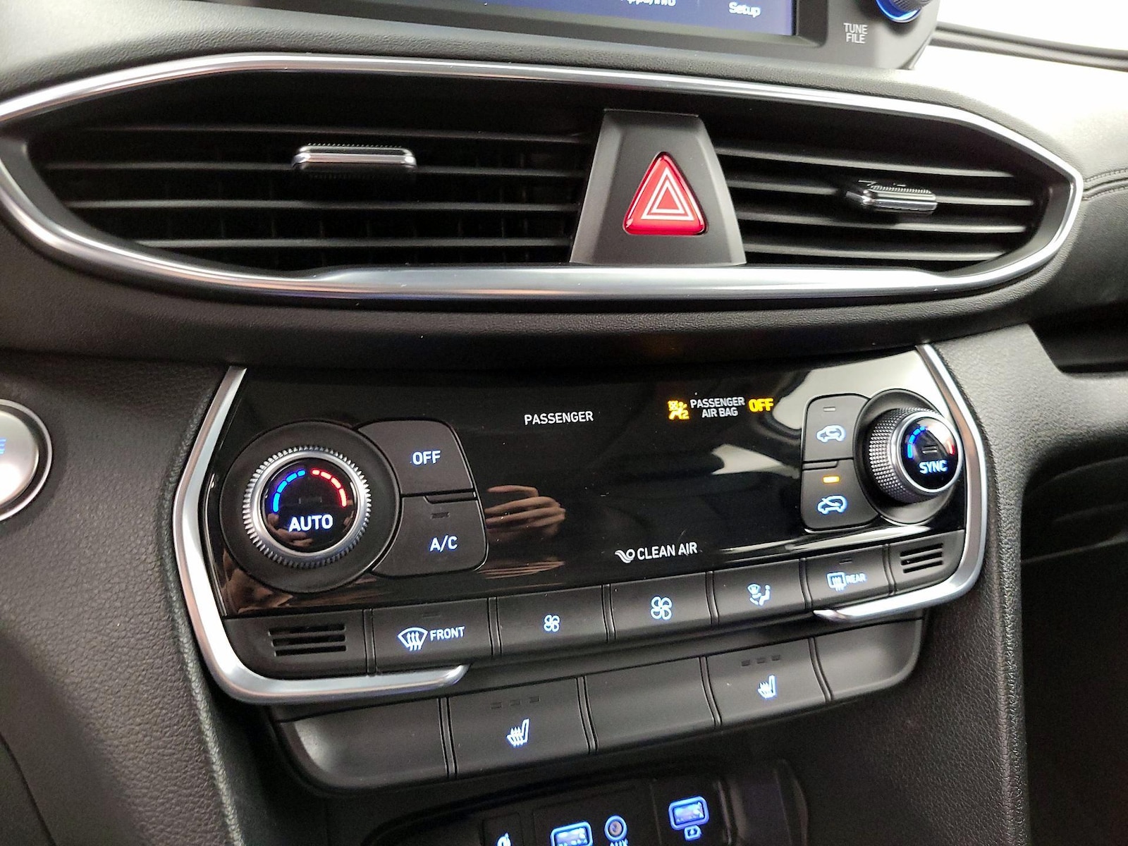 2020 Hyundai Santa Fe SEL - Photo 17