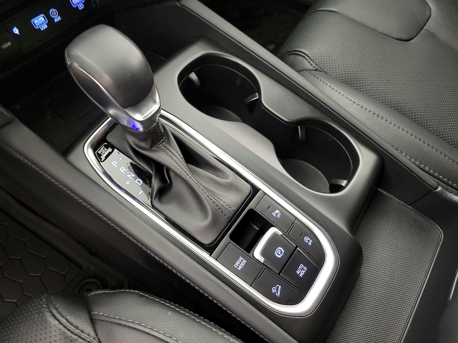 2020 Hyundai Santa Fe SEL - Photo 18