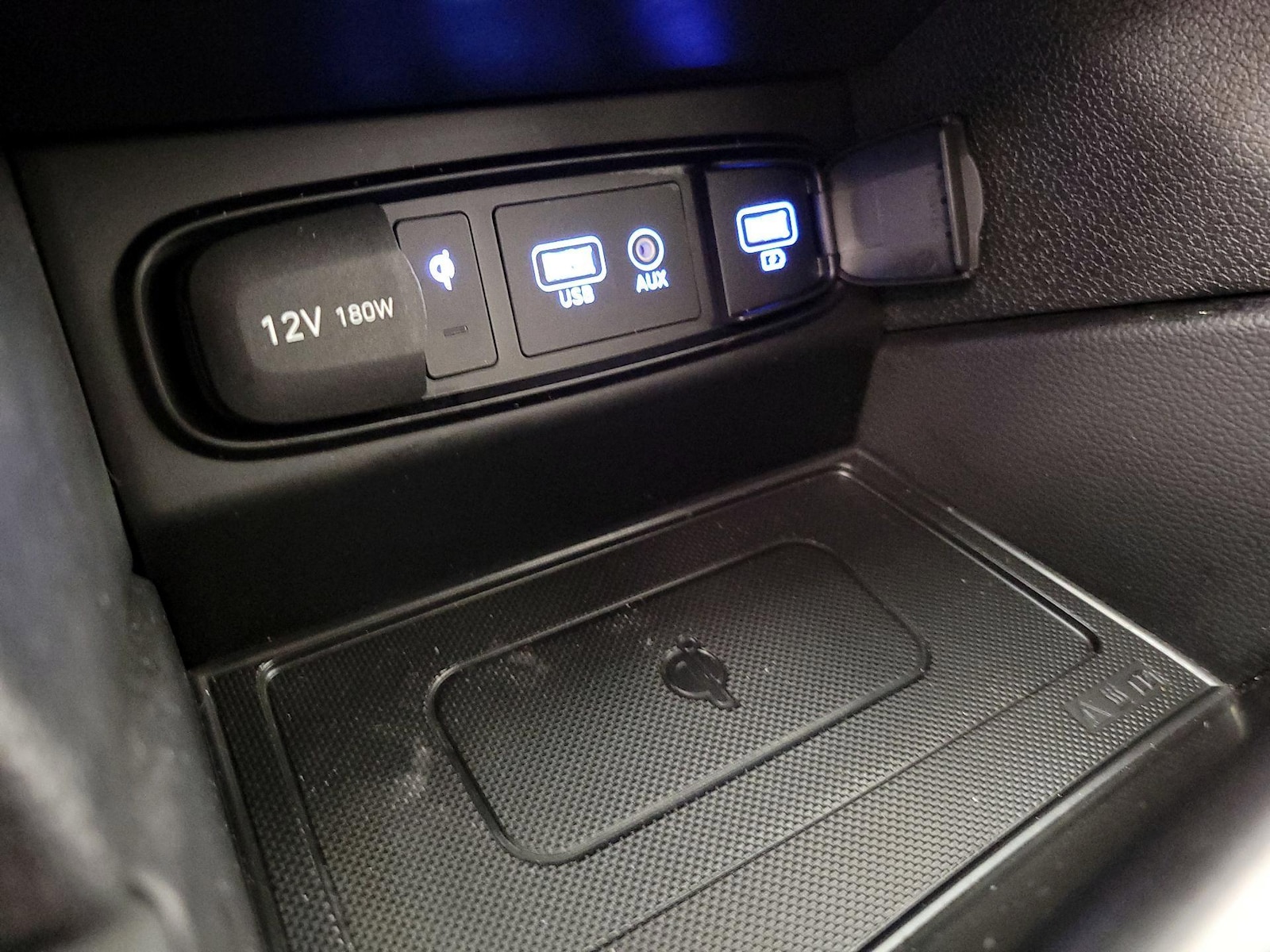 2020 Hyundai Santa Fe SEL - Photo 19