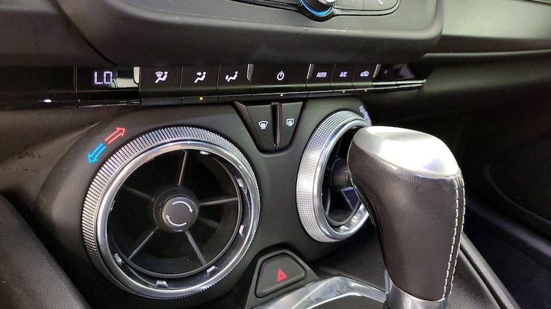 2019 Chevrolet Camaro LT 16
