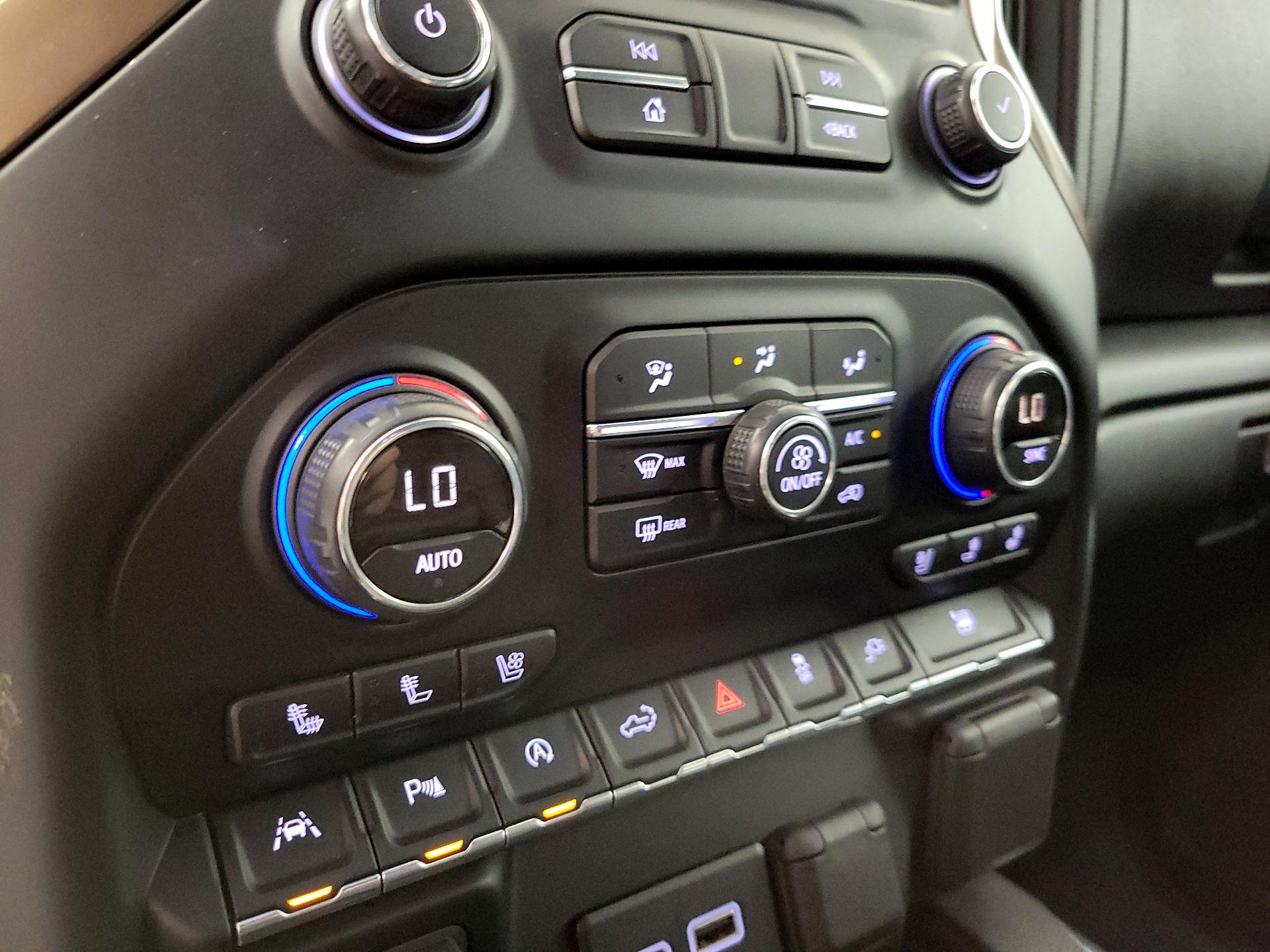 Thumbnail: 2019 Chevrolet Silverado 1500 - 17