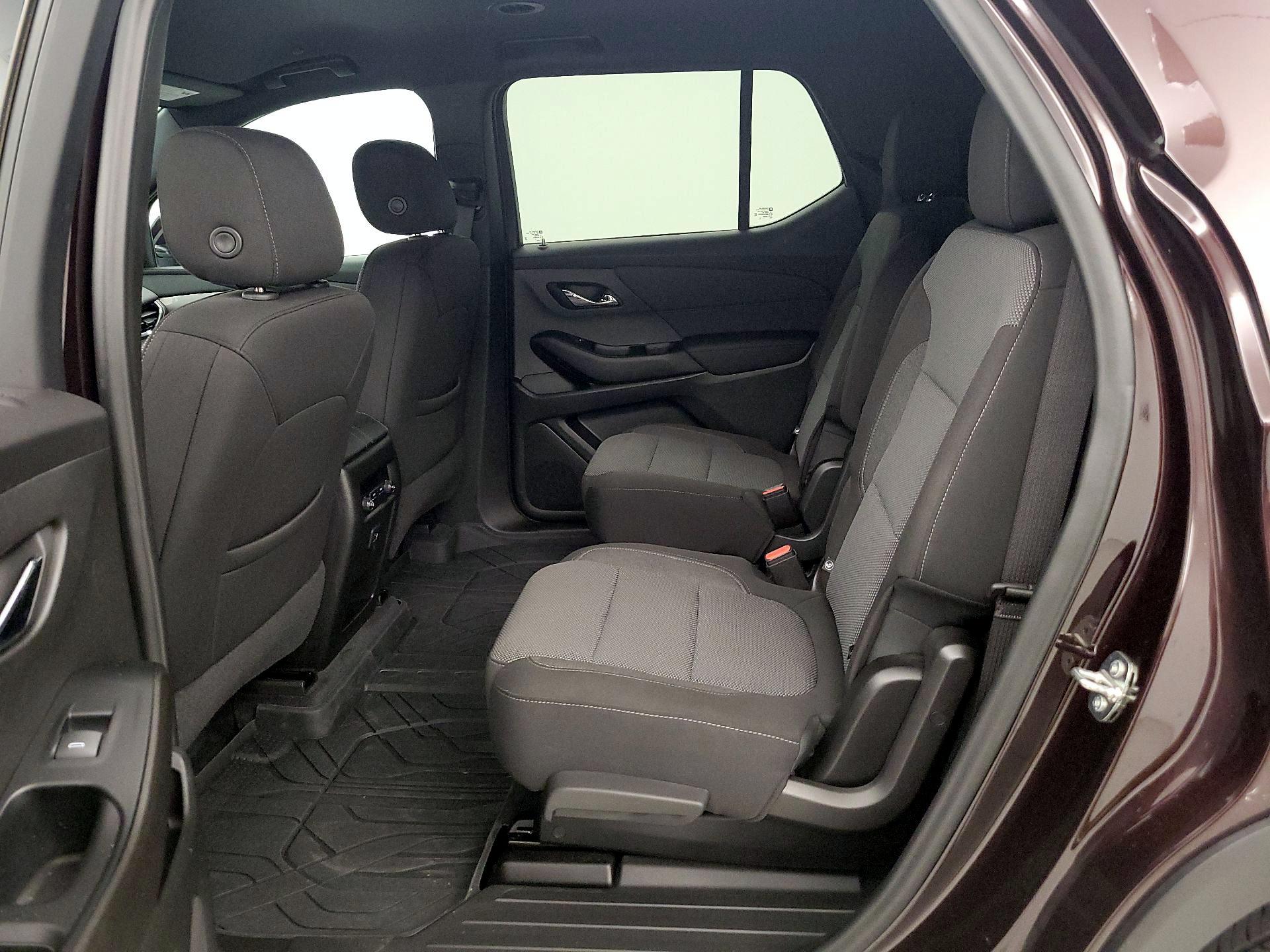 Thumbnail: 2023 Chevrolet Traverse - 19