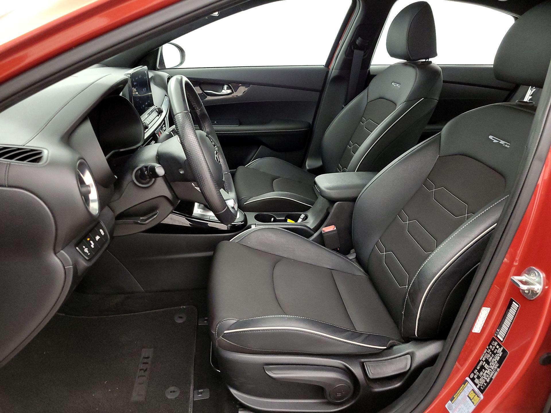 Thumbnail: 2020 Kia Forte - 11