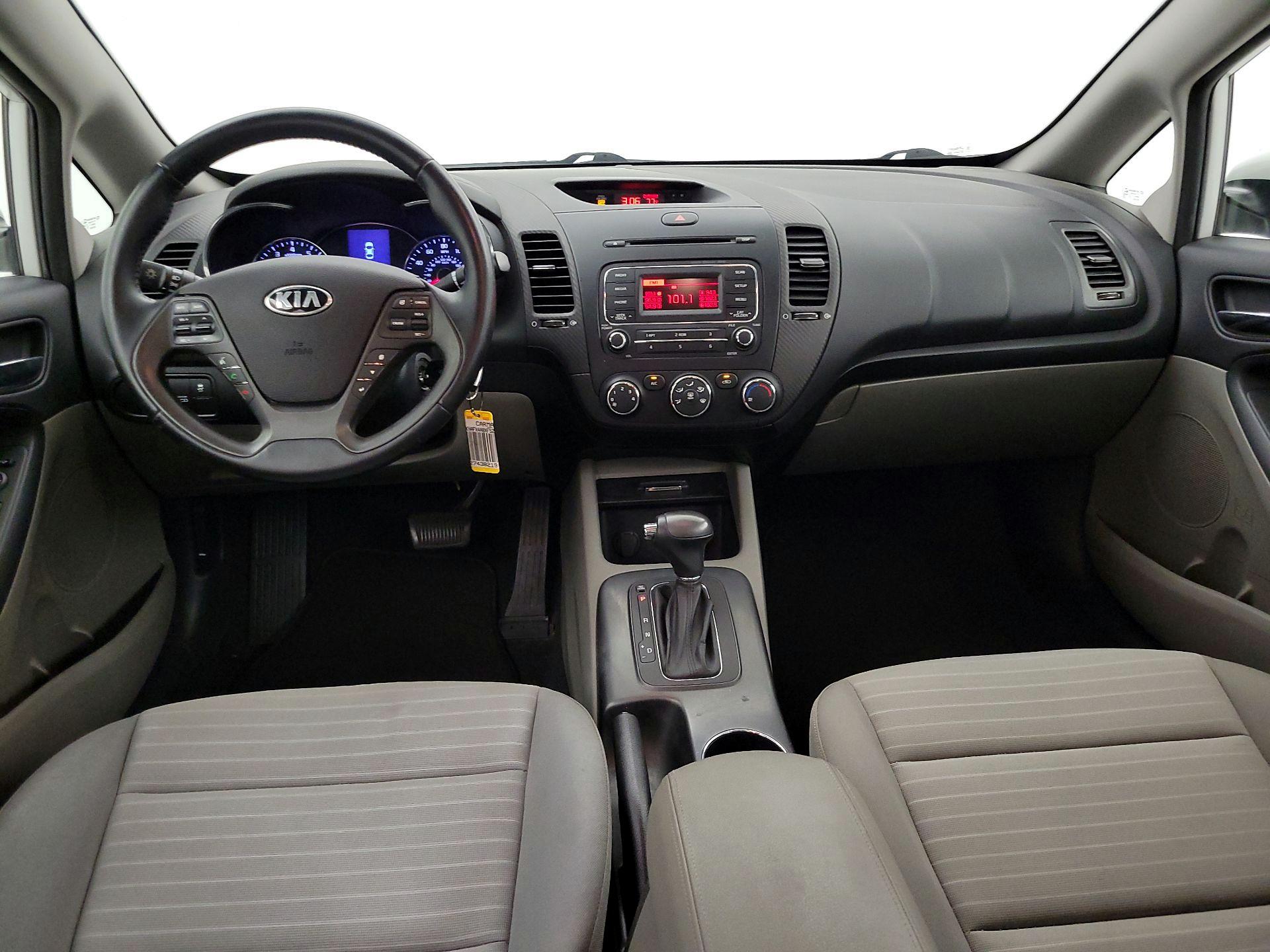 Thumbnail: 2015 Kia Forte - 9