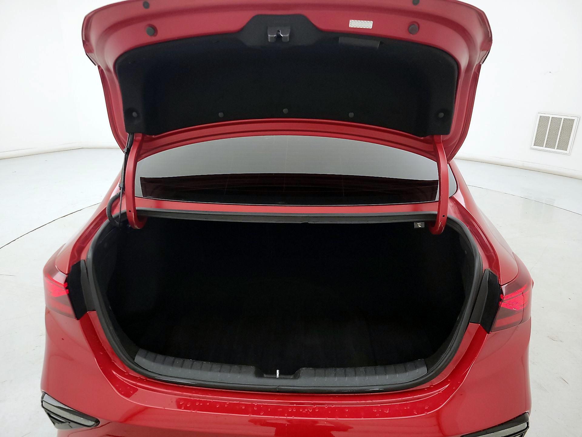 Thumbnail: 2021 Kia Forte - 20