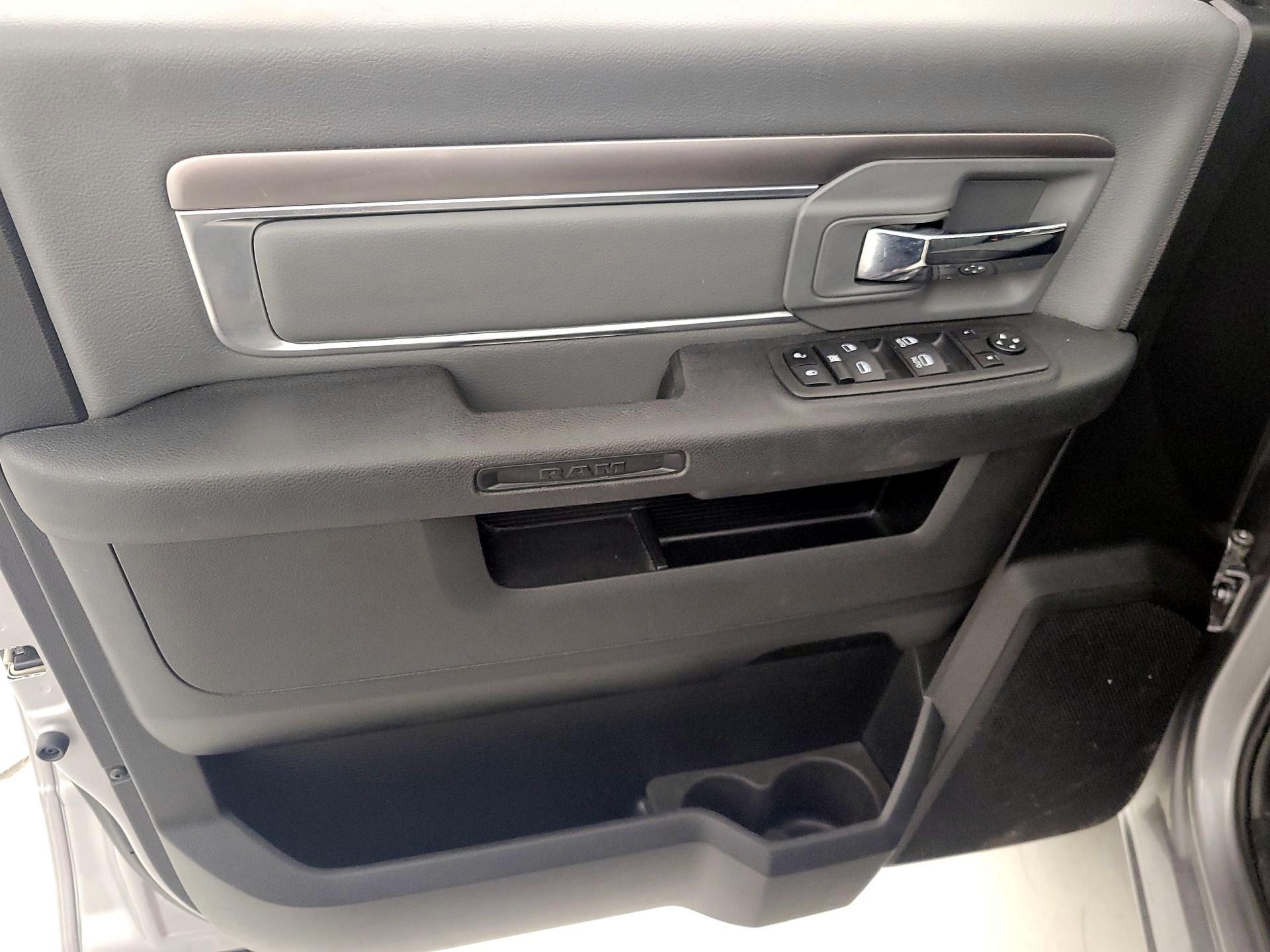 Thumbnail: 2023 RAM 1500 Classic - 12