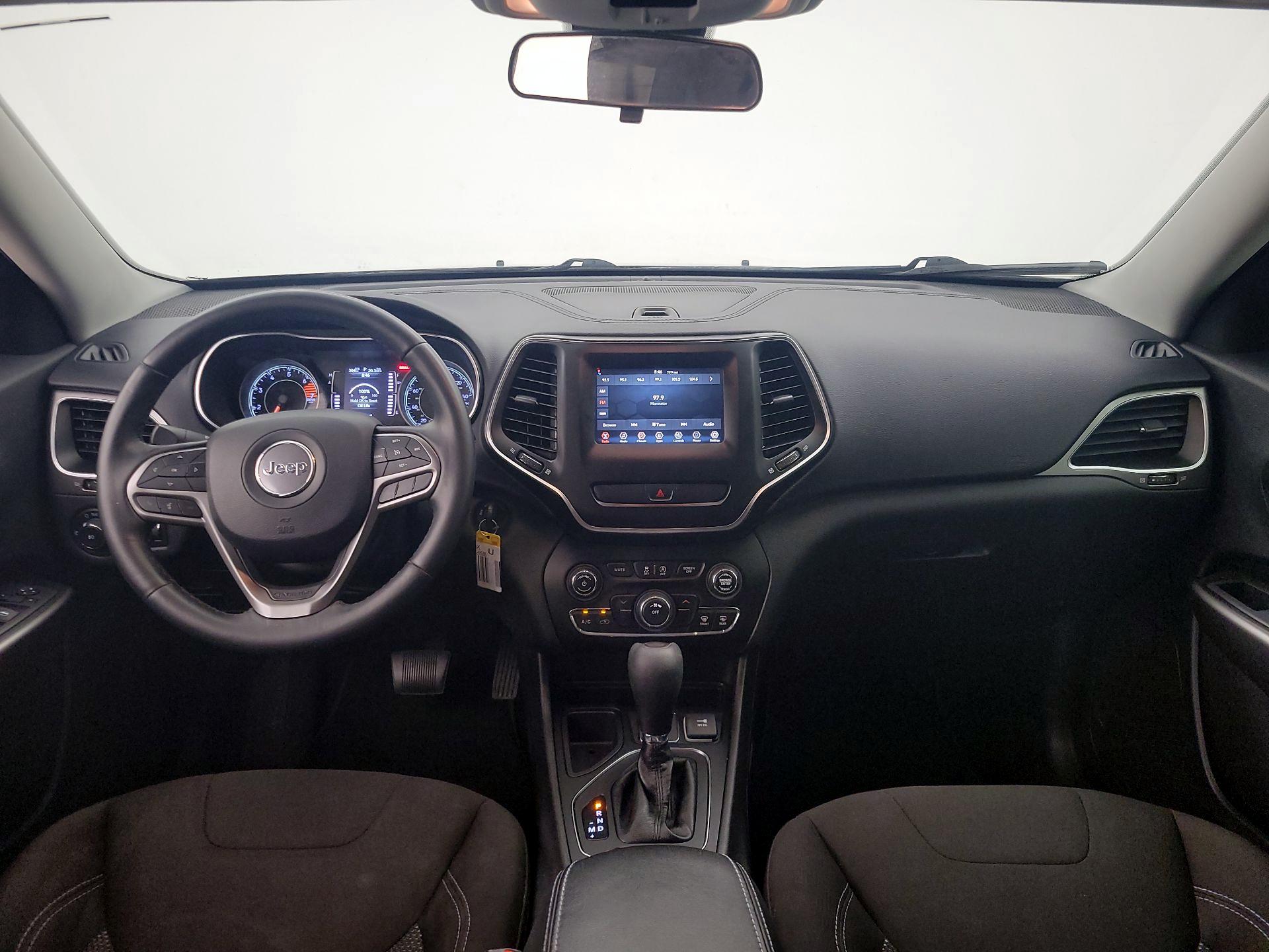 Thumbnail: 2019 Jeep Cherokee - 9