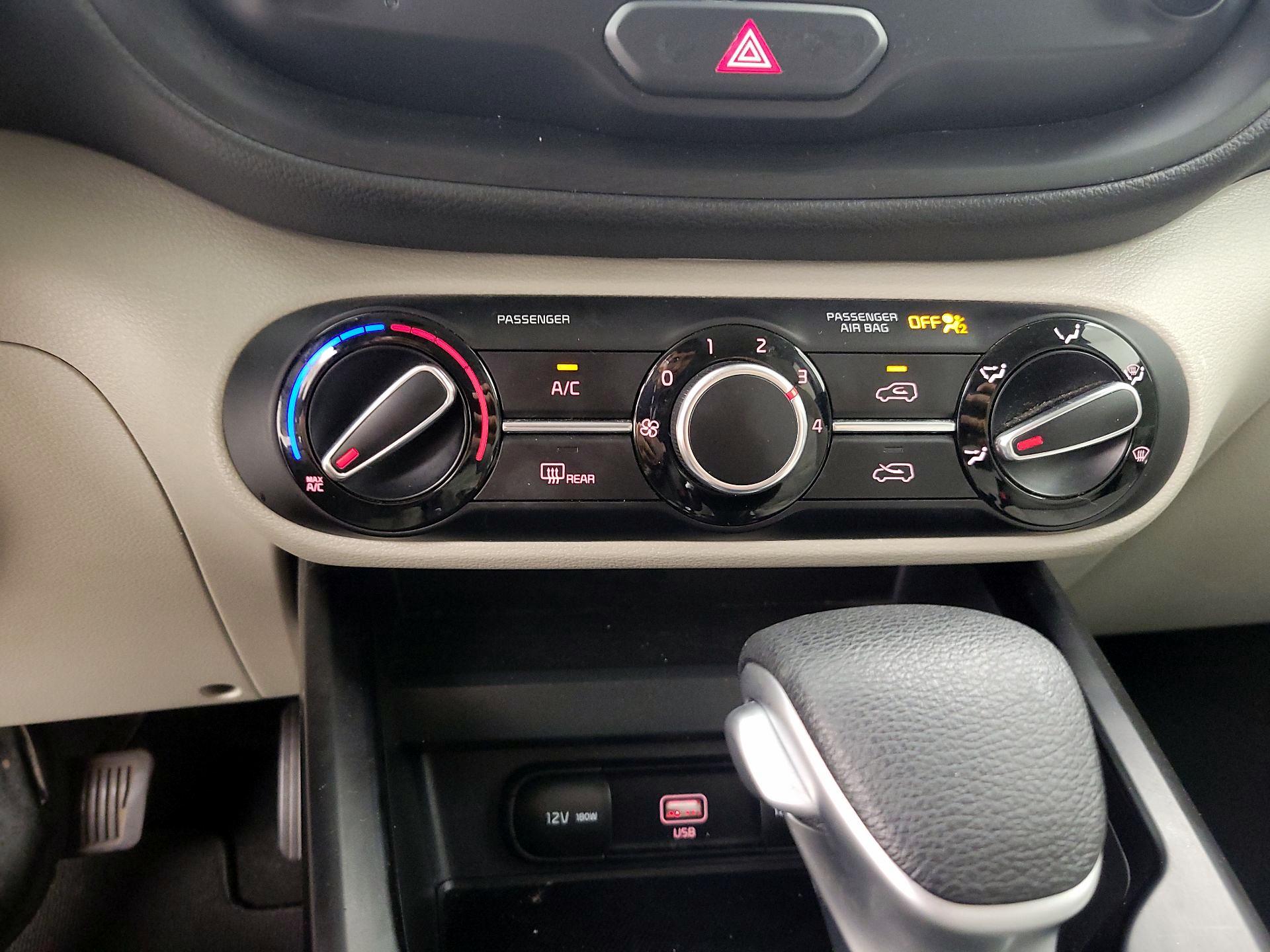 Thumbnail: 2020 Kia Soul - 16