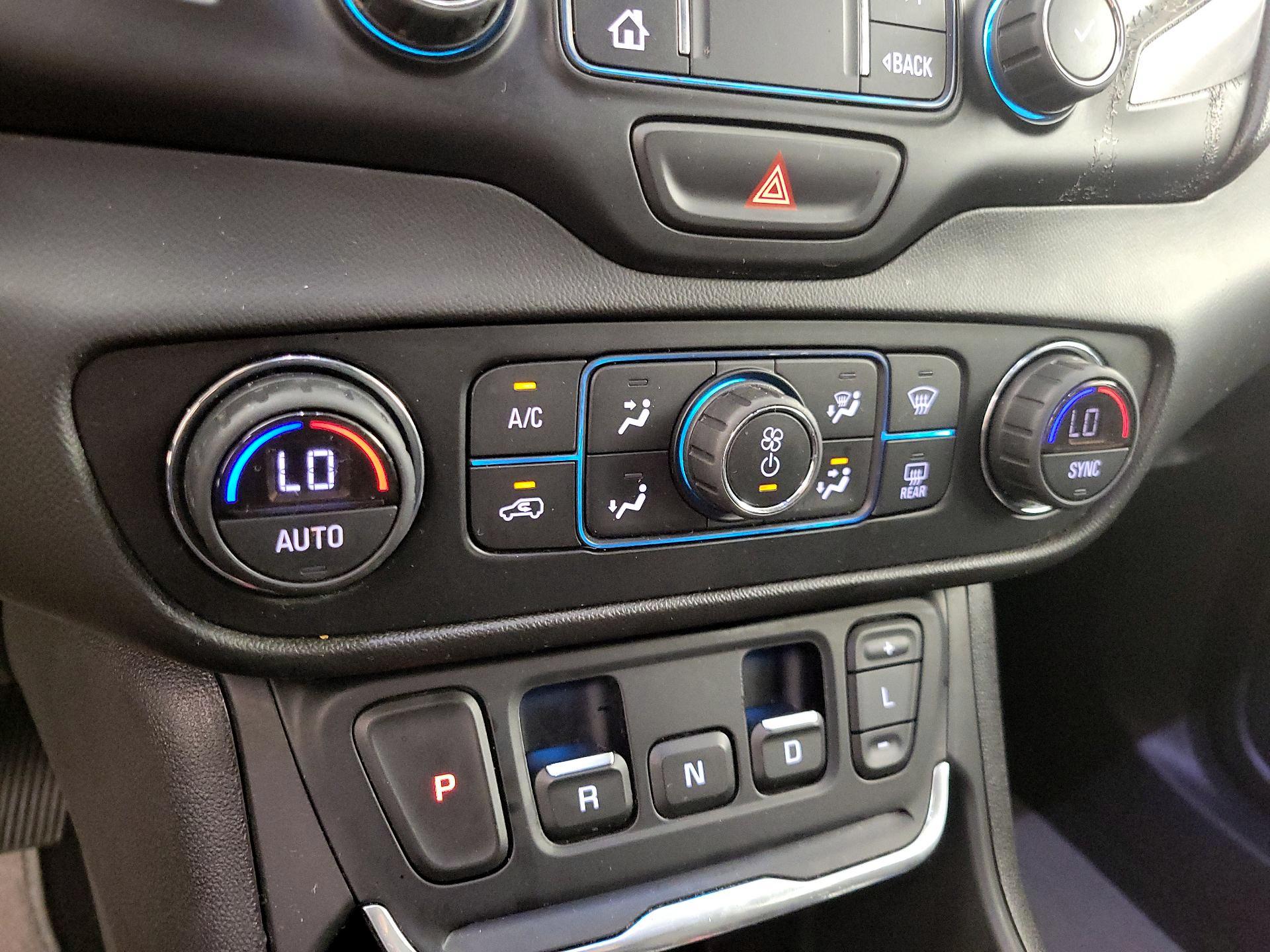 Thumbnail: 2021 GMC Terrain - 16