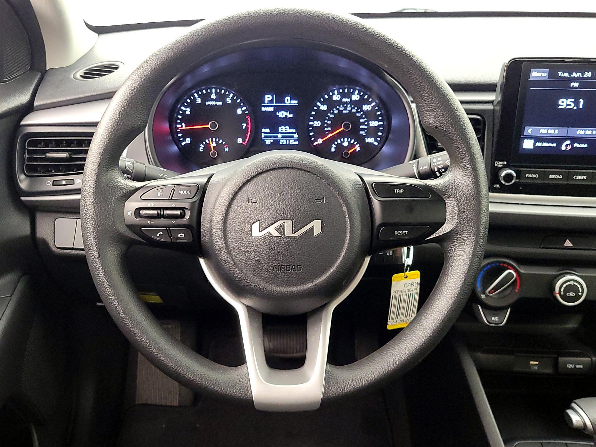 Thumbnail: 2023 Kia Rio - 10