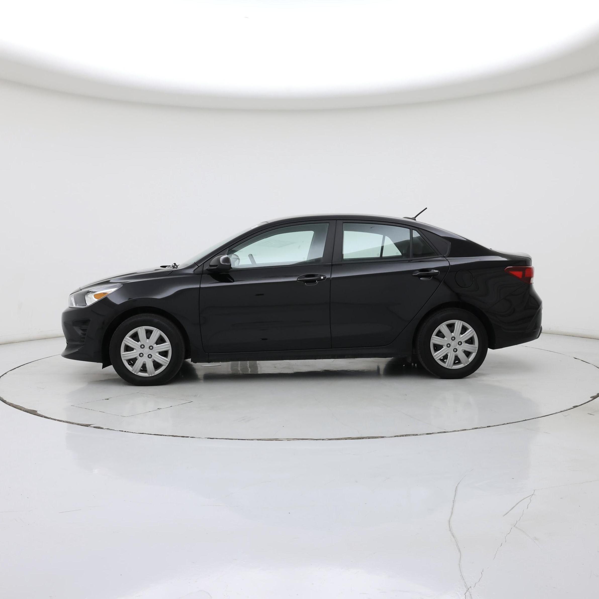 Thumbnail: 2023 Kia Rio - 3