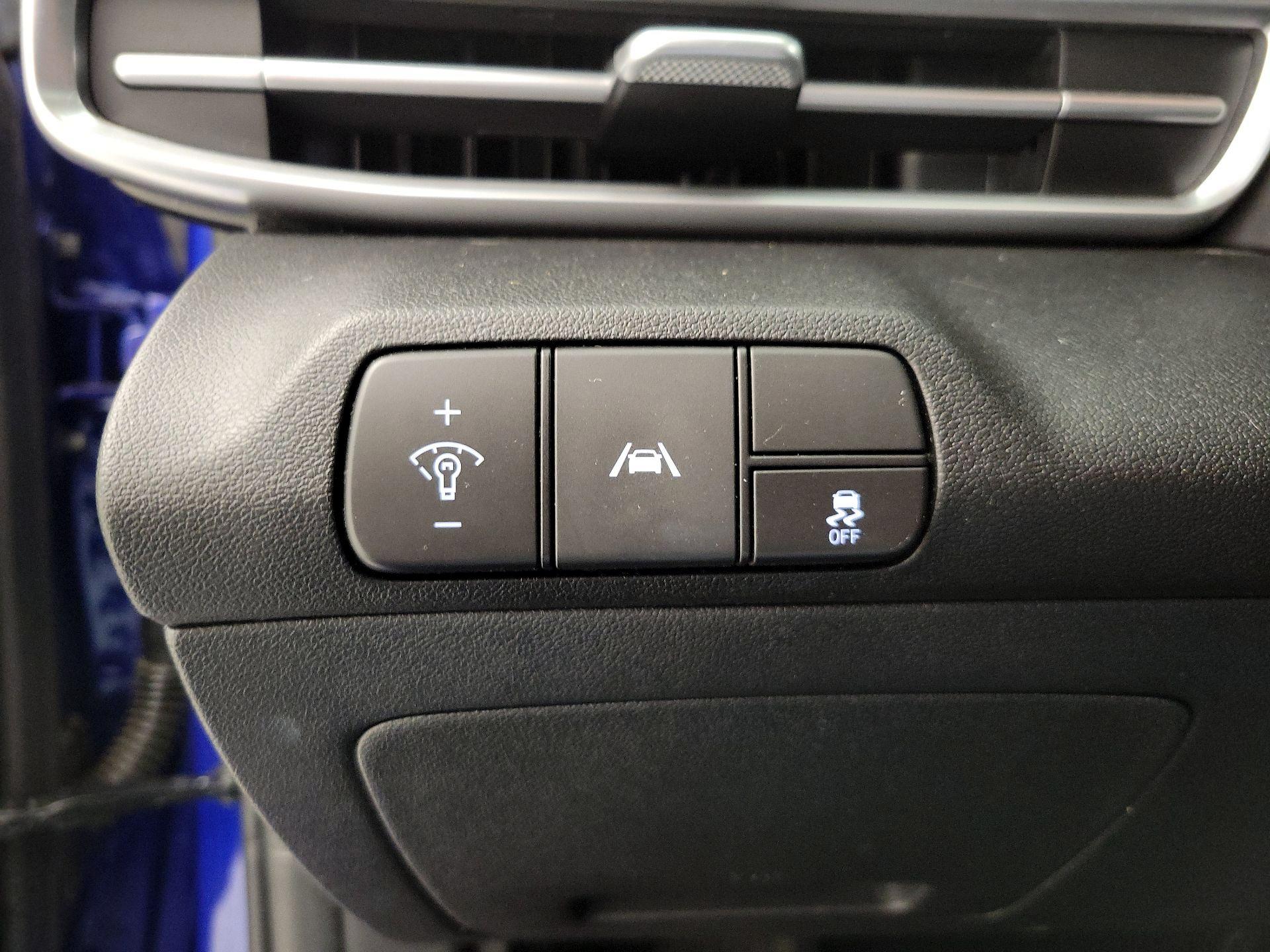 Thumbnail: 2021 Hyundai Elantra - 13