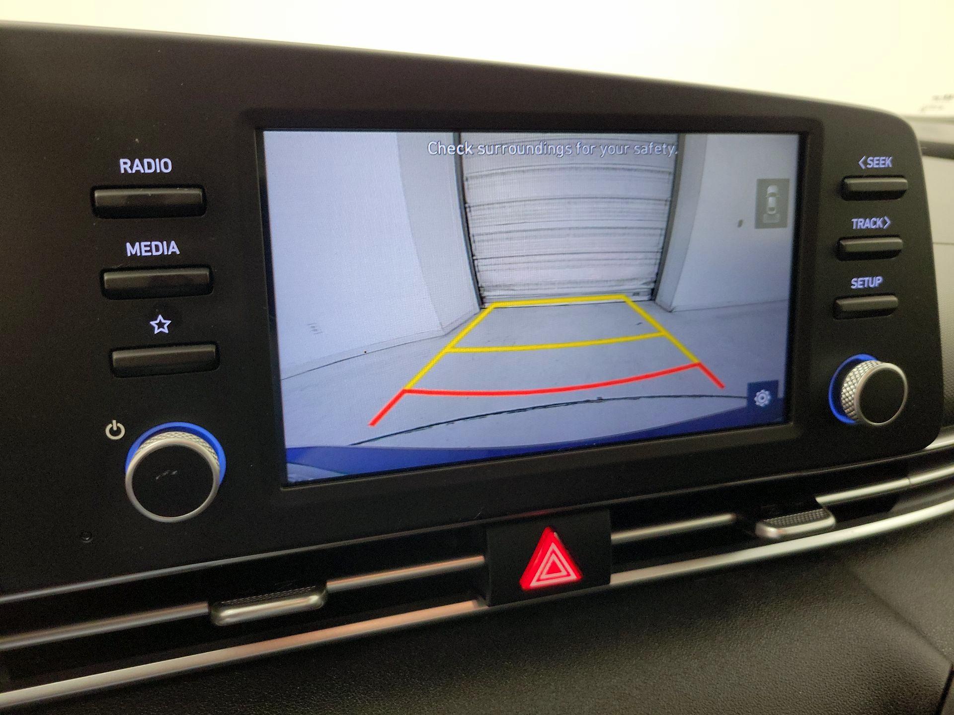 Thumbnail: 2021 Hyundai Elantra - 14