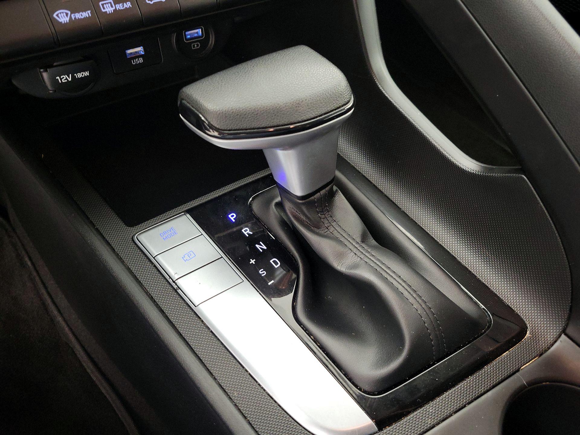 Thumbnail: 2021 Hyundai Elantra - 17