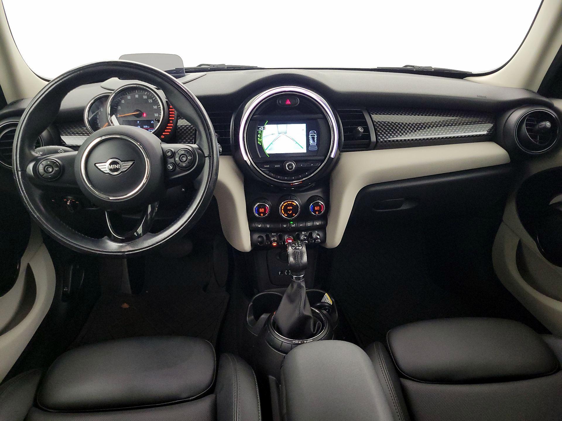 Thumbnail: 2017 MINI Cooper Hardtop - 9