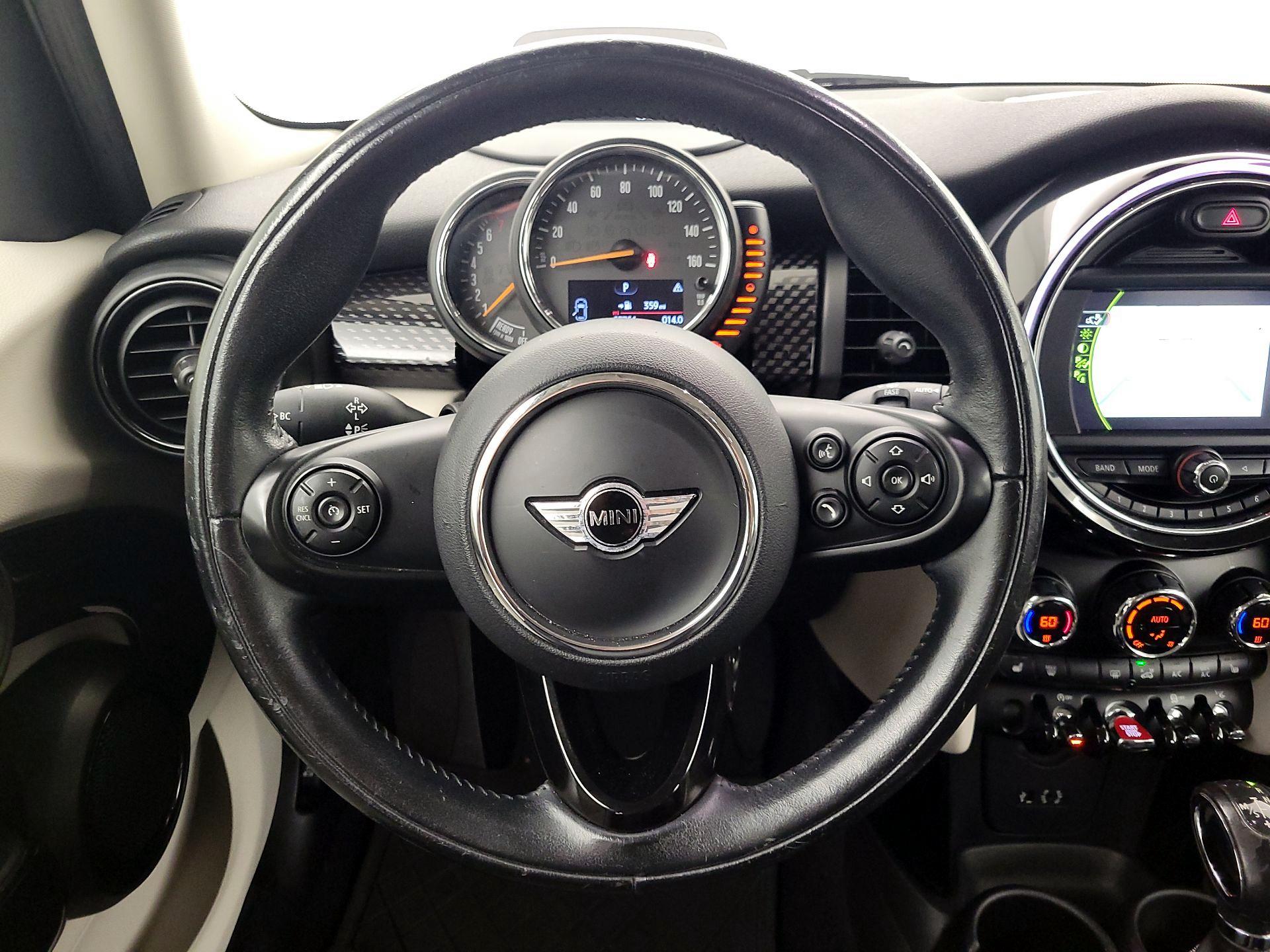 Thumbnail: 2017 MINI Cooper Hardtop - 10