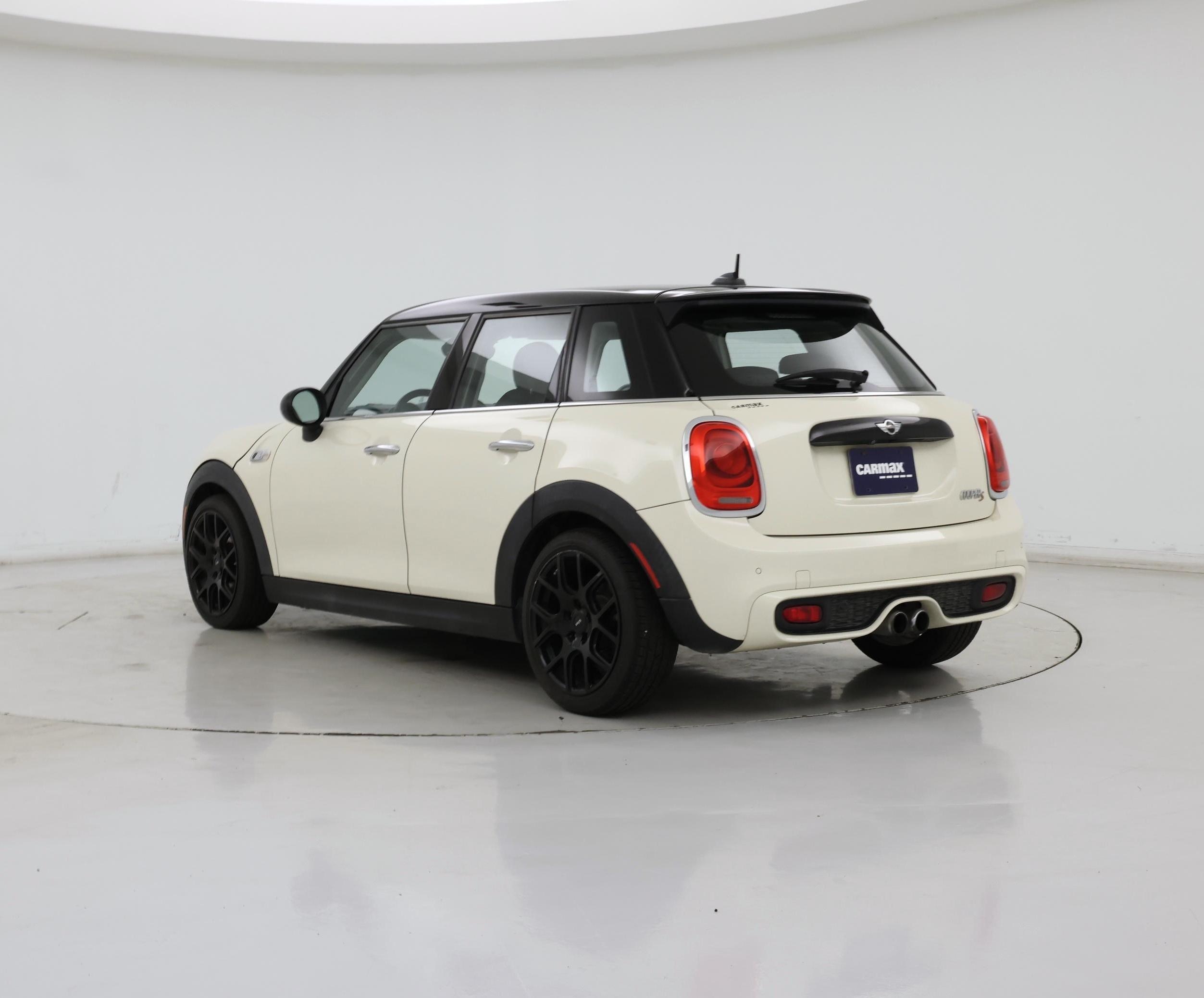 Thumbnail: 2017 MINI Cooper Hardtop - 2