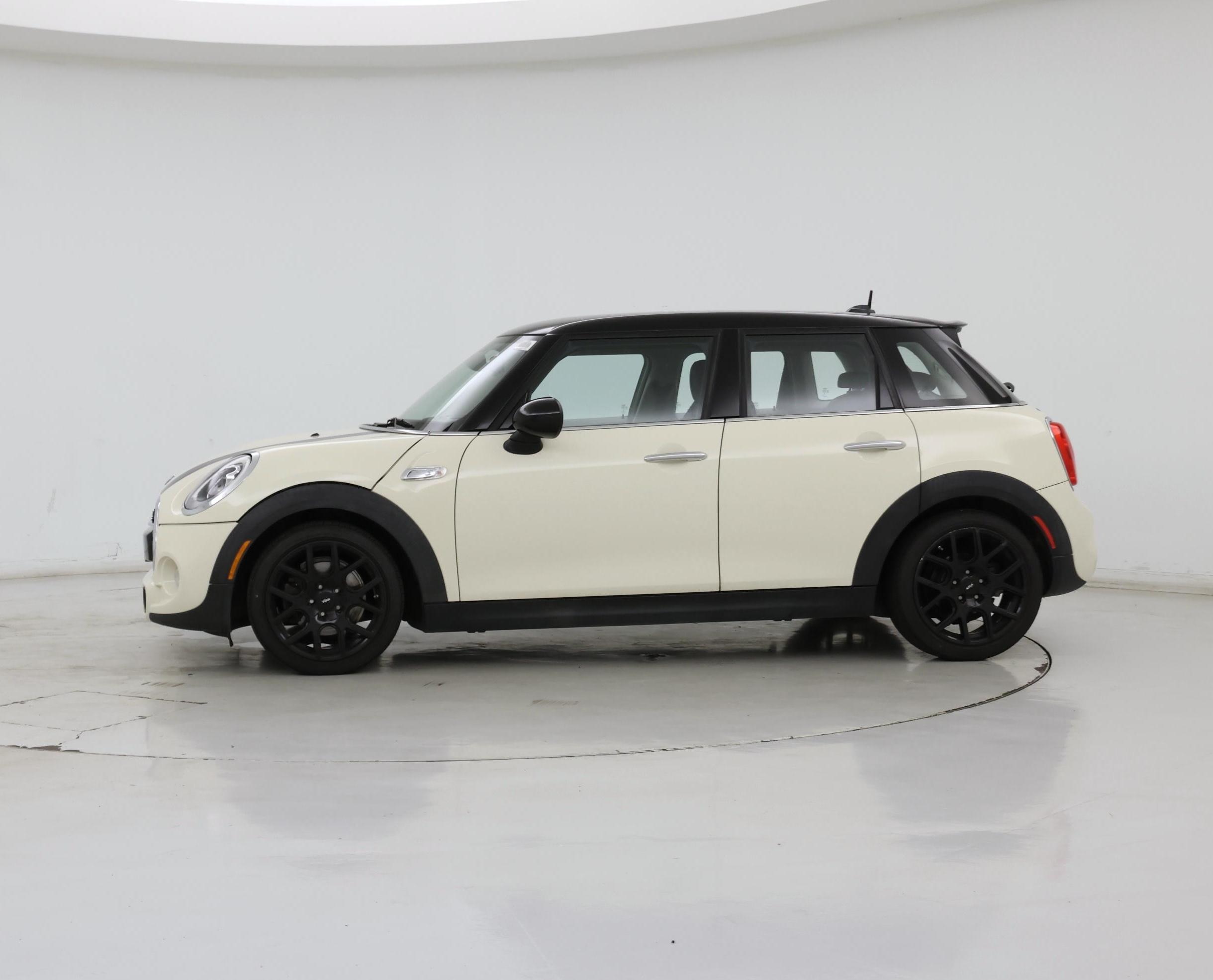 Thumbnail: 2017 MINI Cooper Hardtop - 3
