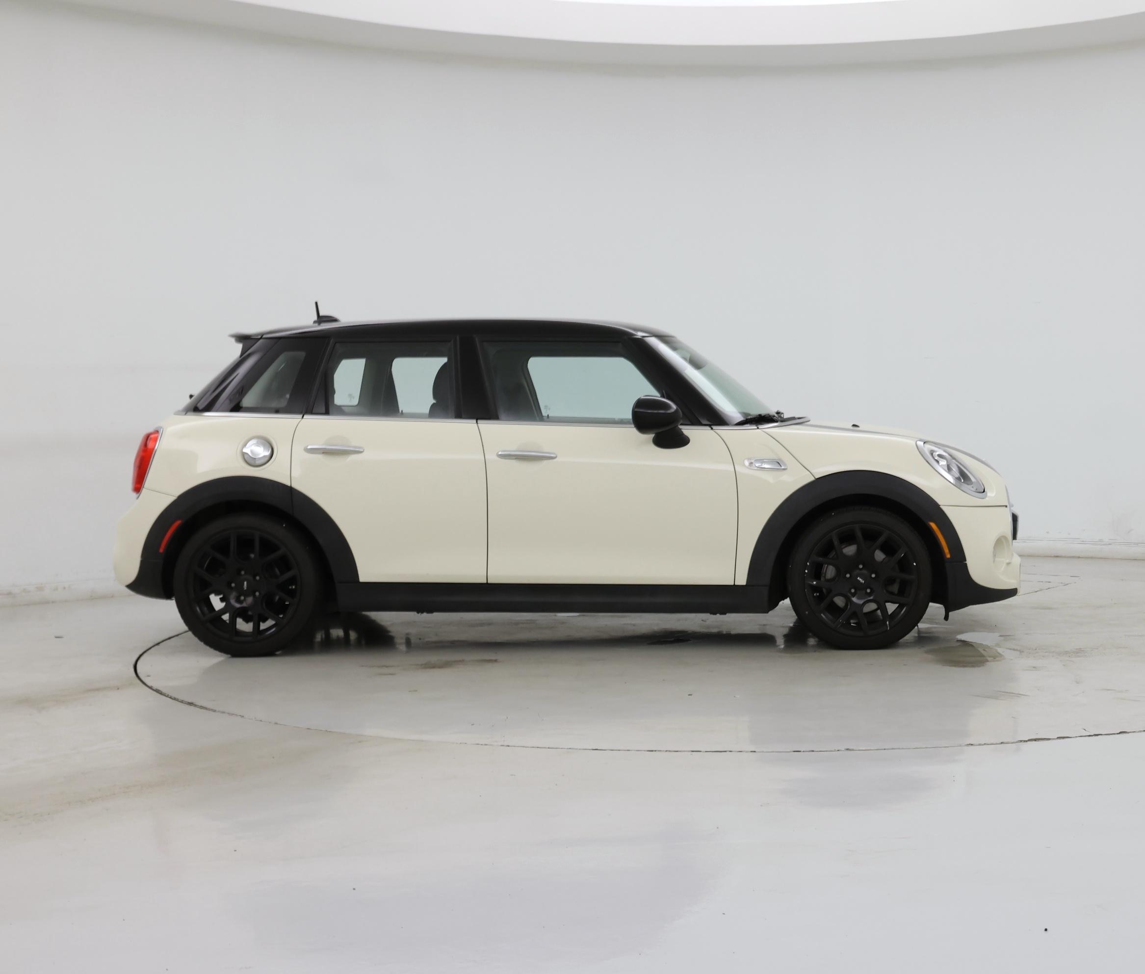 Thumbnail: 2017 MINI Cooper Hardtop - 7