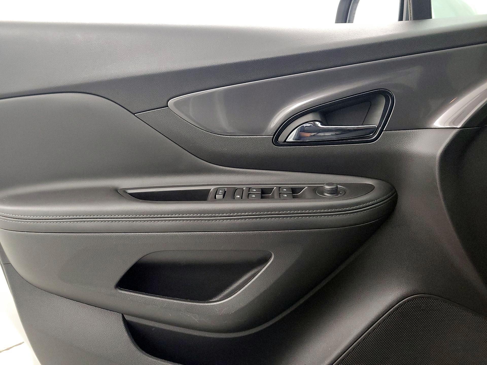 Thumbnail: 2022 Buick Encore - 12