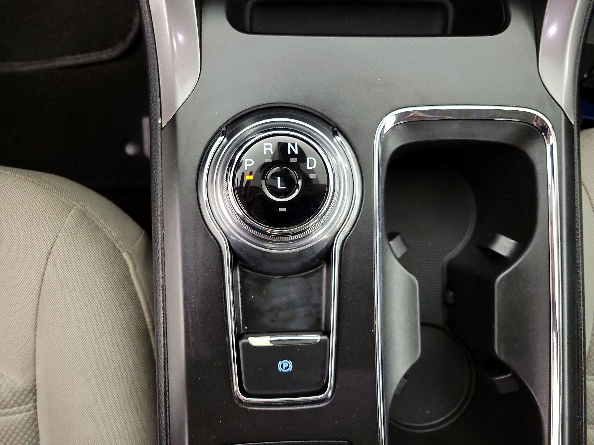 Thumbnail: 2019 Ford Fusion - 17