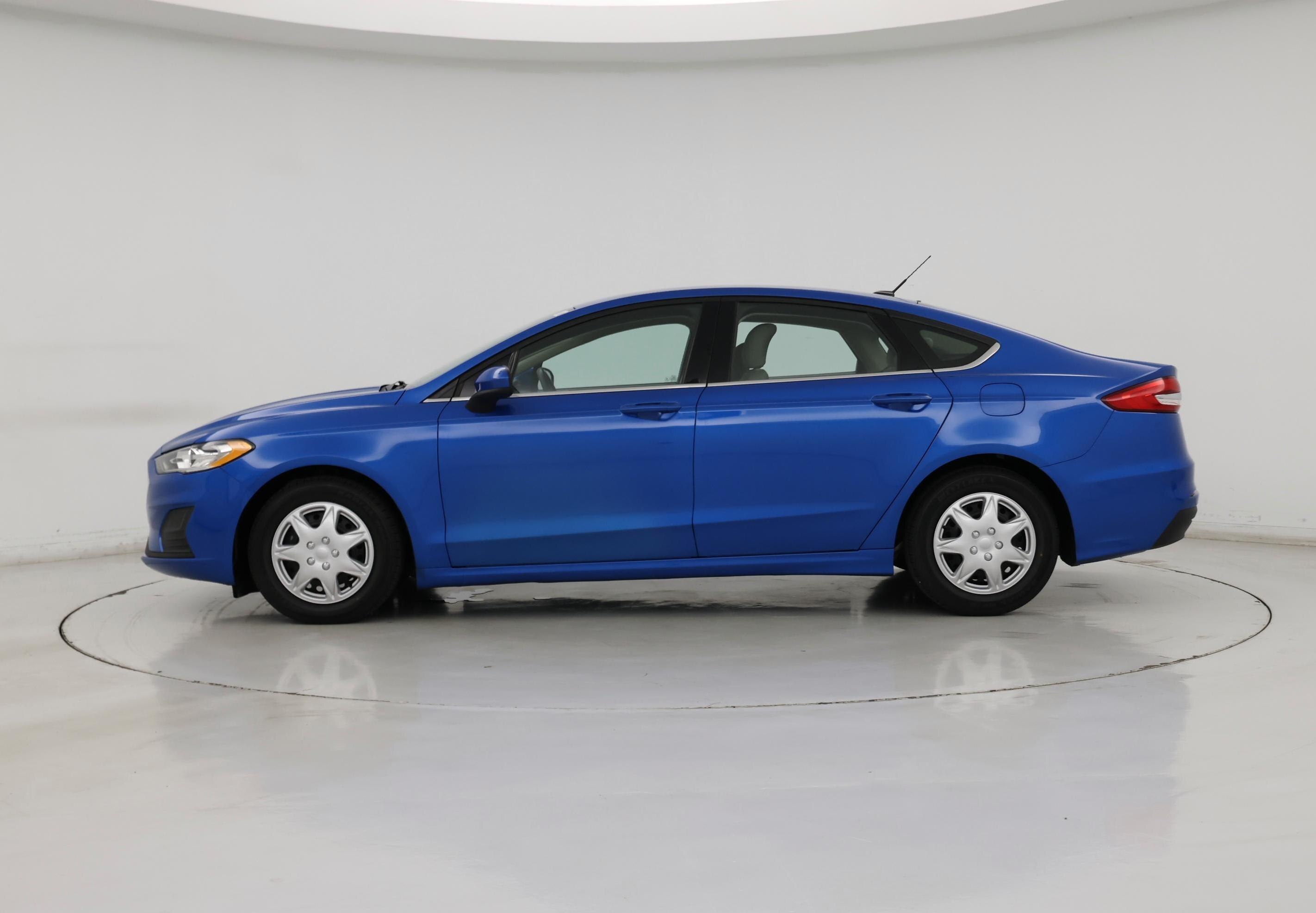 Thumbnail: 2019 Ford Fusion - 3