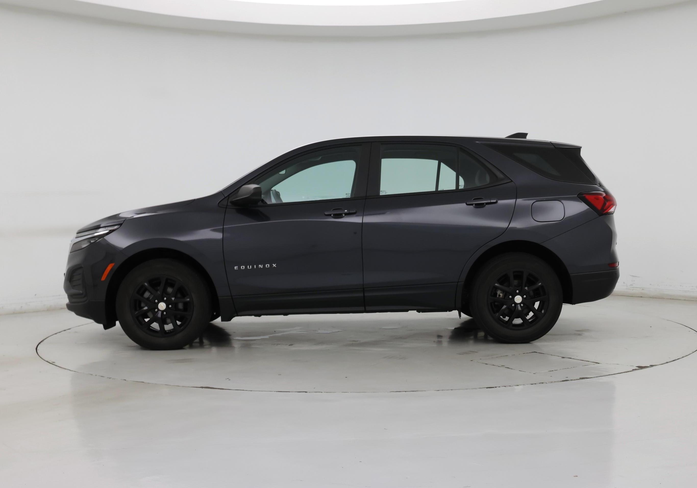 Thumbnail: 2022 Chevrolet Equinox - 3