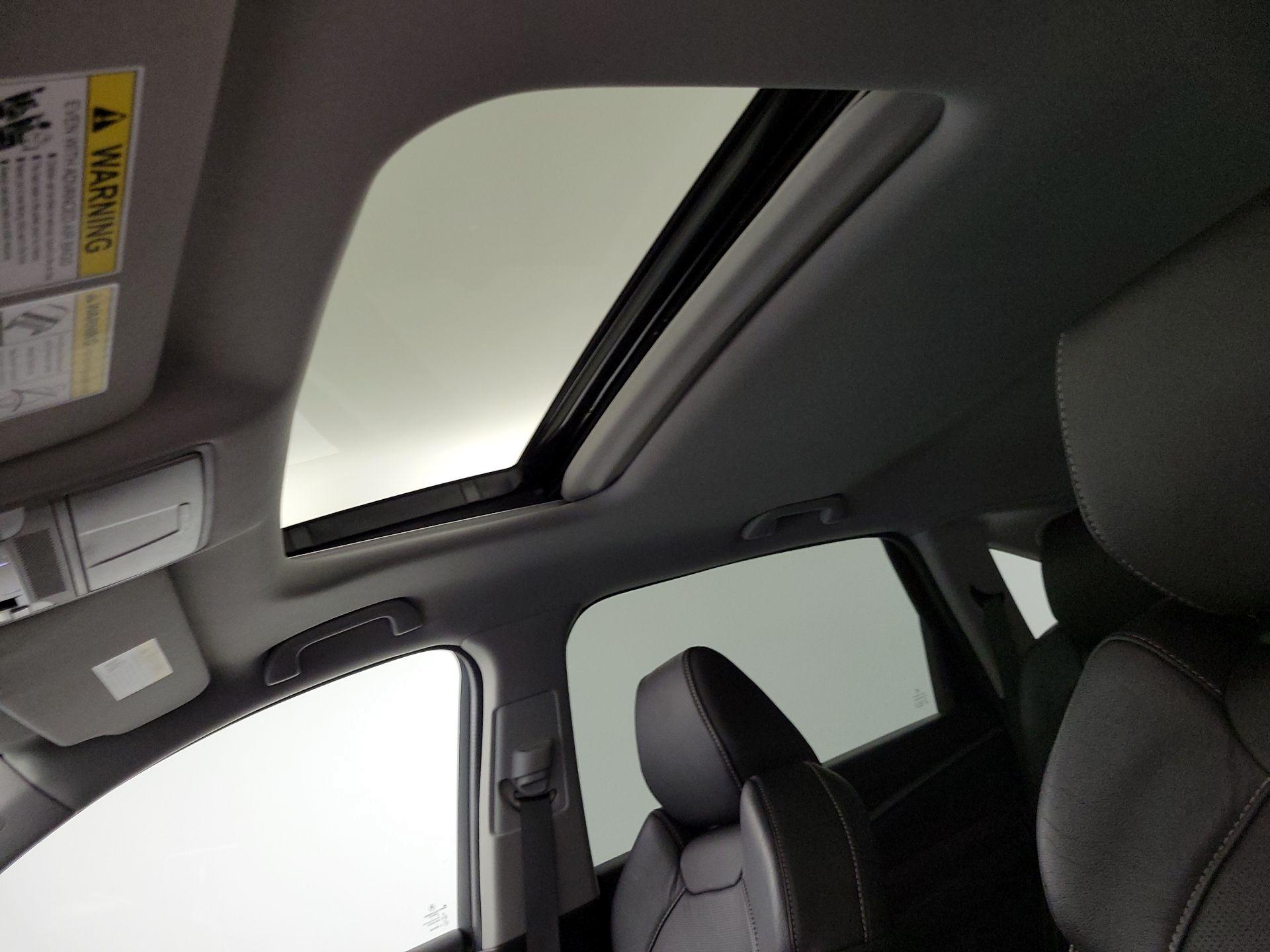 Thumbnail: 2020 Acura MDX - 20