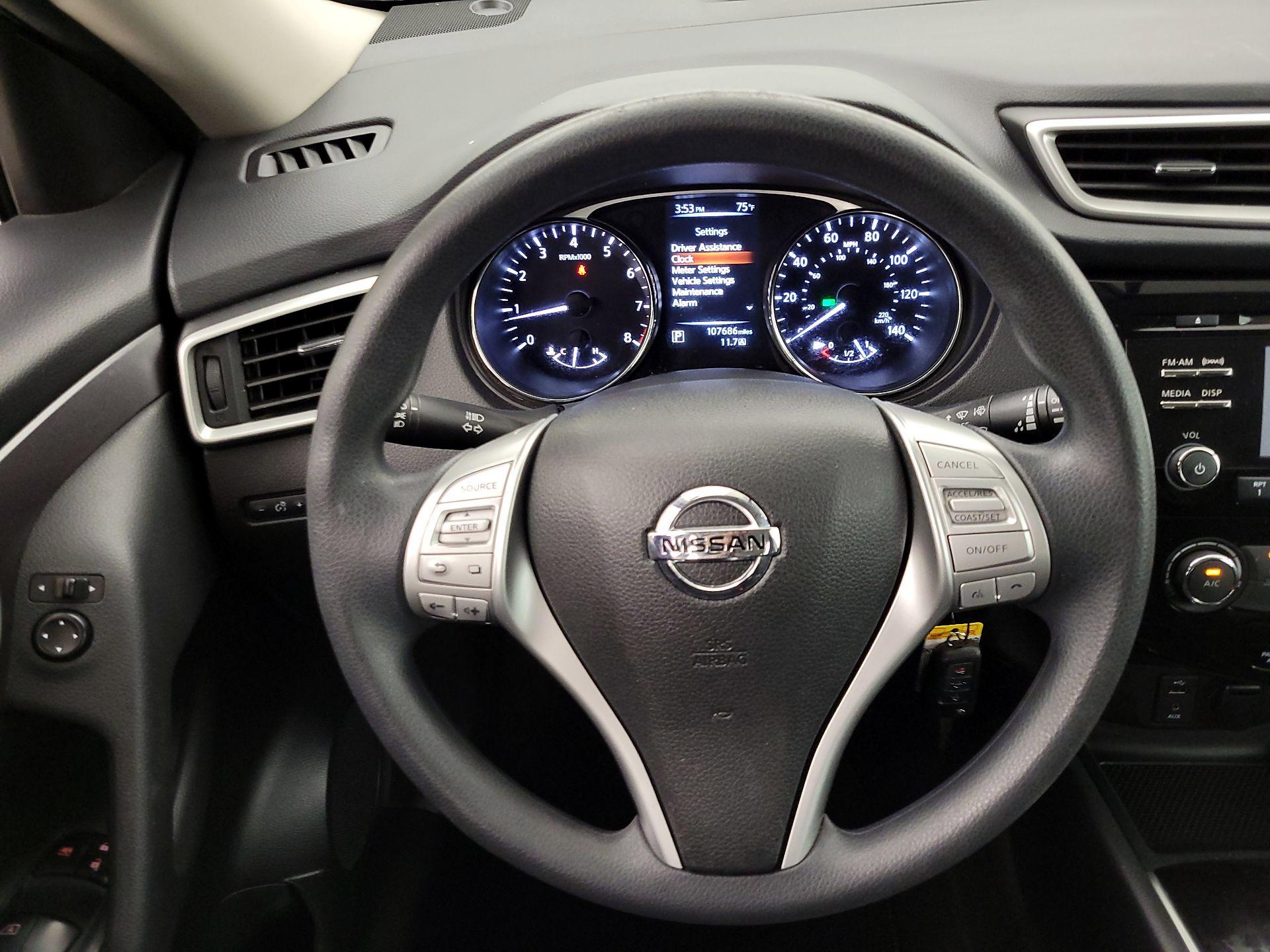 Thumbnail: 2016 Nissan Rogue - 10