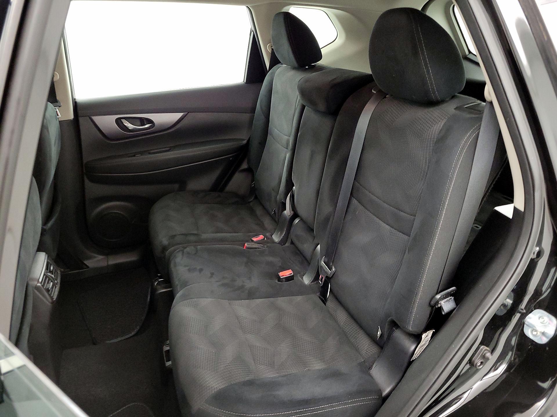 Thumbnail: 2016 Nissan Rogue - 19