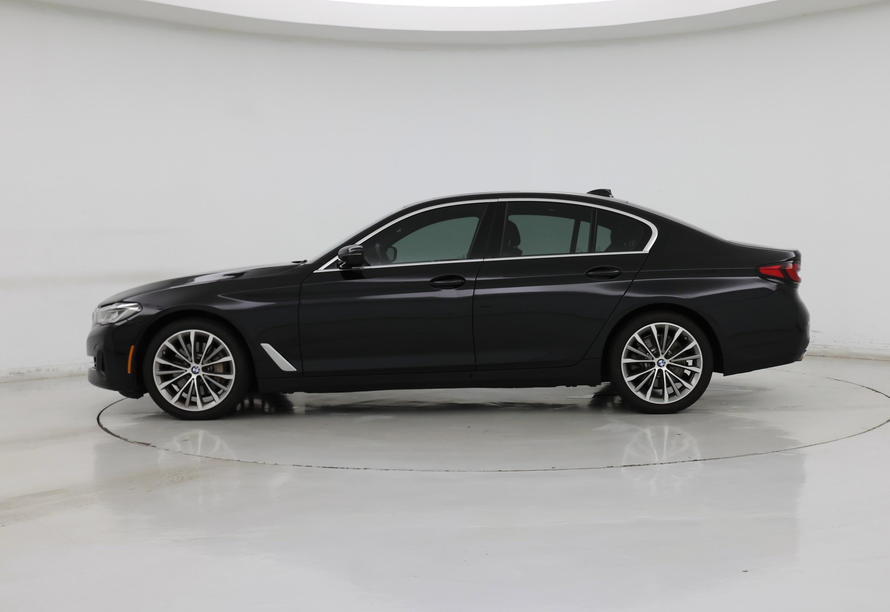 Thumbnail: 2022 BMW 5 Series - 3