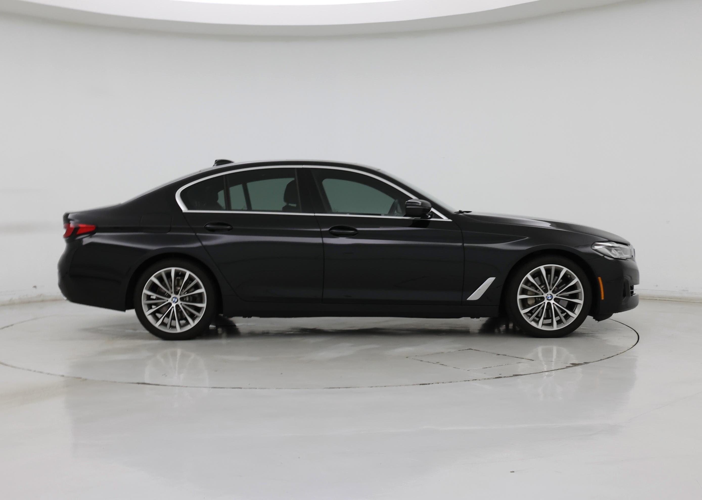 Thumbnail: 2022 BMW 5 Series - 7