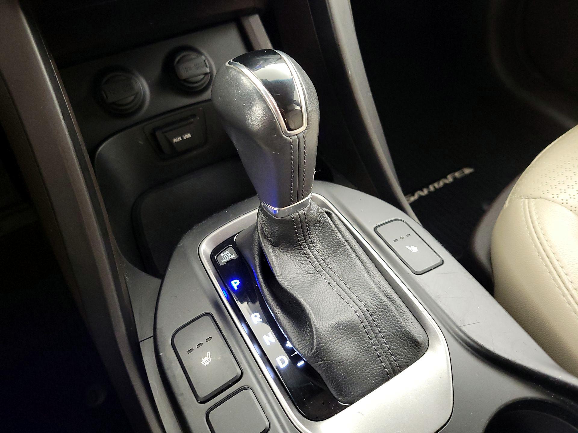 Thumbnail: 2013 Hyundai Santa Fe - 17