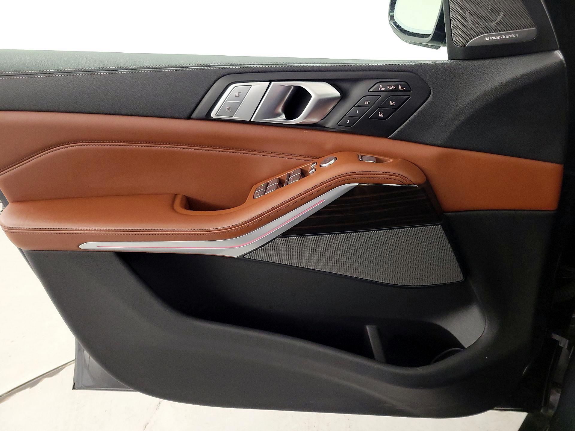 Thumbnail: 2021 BMW X7 - 12