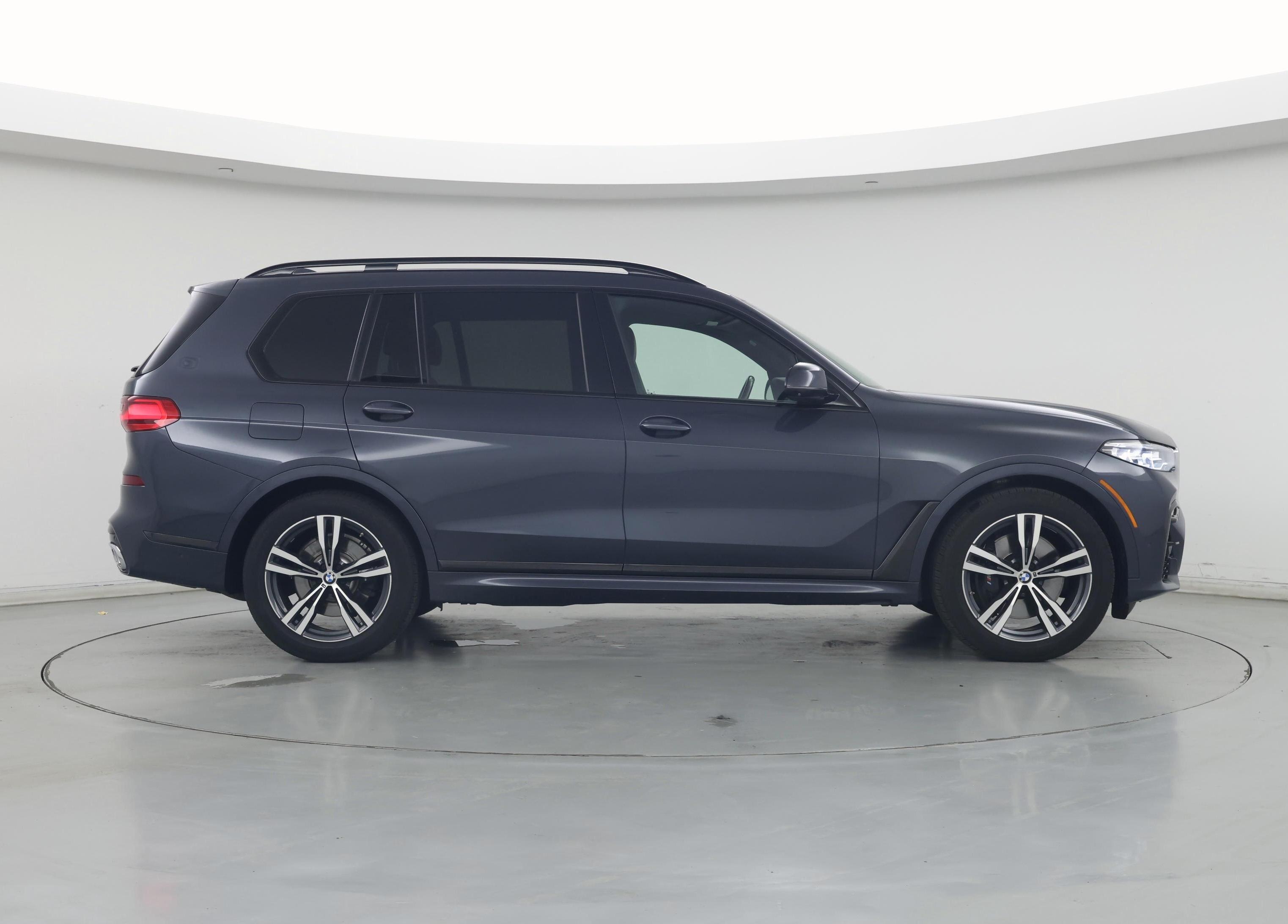Thumbnail: 2021 BMW X7 - 7