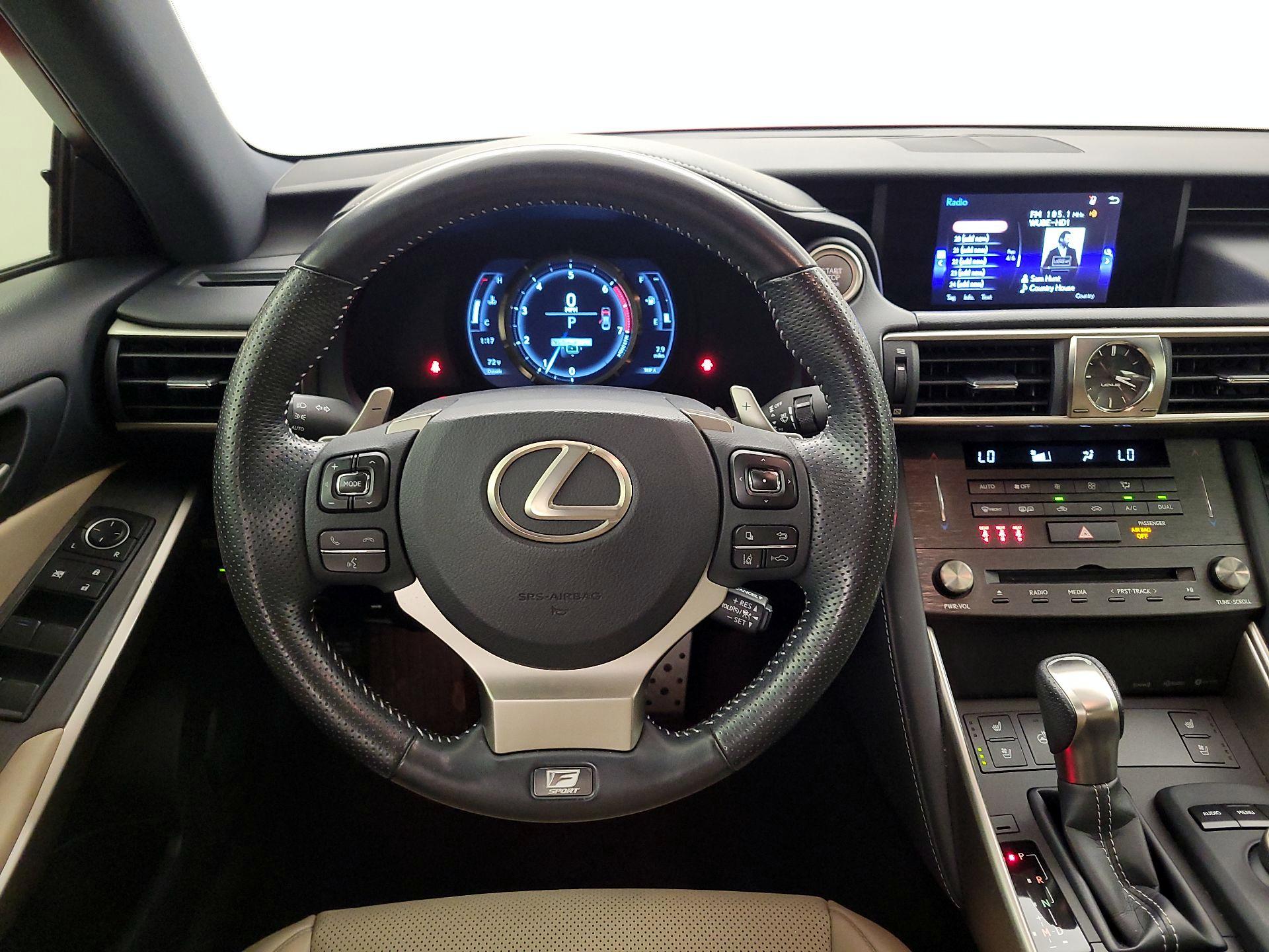 Thumbnail: 2019 Lexus IS - 10