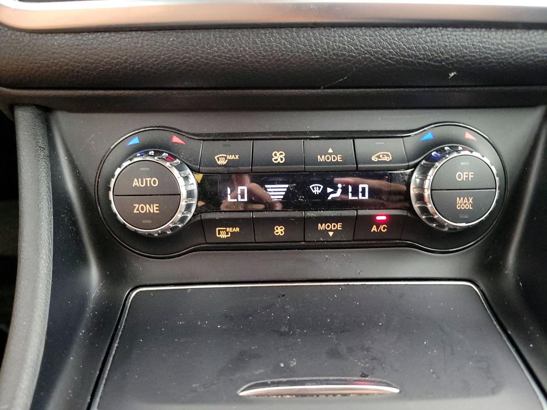 Thumbnail: 2018 Mercedes-Benz CLA - 17