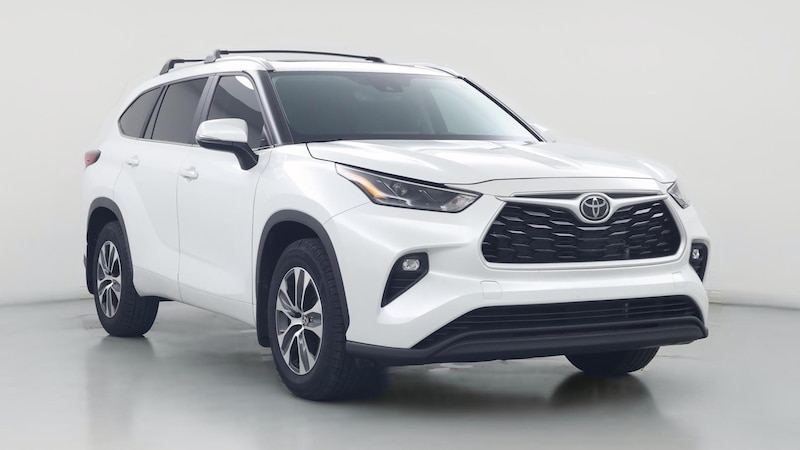 2023 Toyota Highlander XLE Hero Image