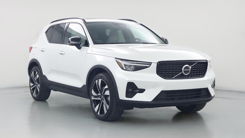 2023 Volvo XC40 B5 Core Hero Image