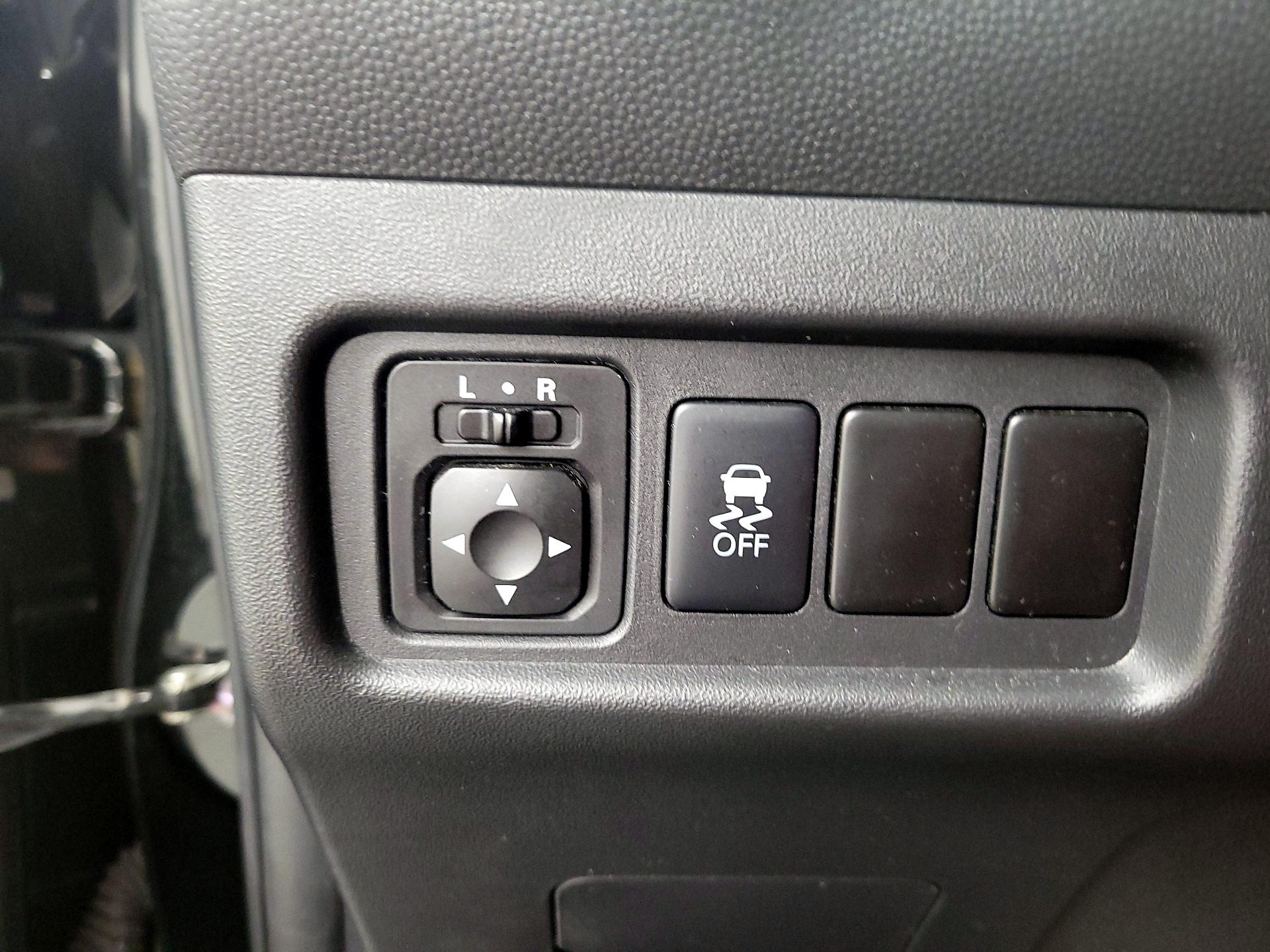 Thumbnail: 2017 Mitsubishi Mirage - 13