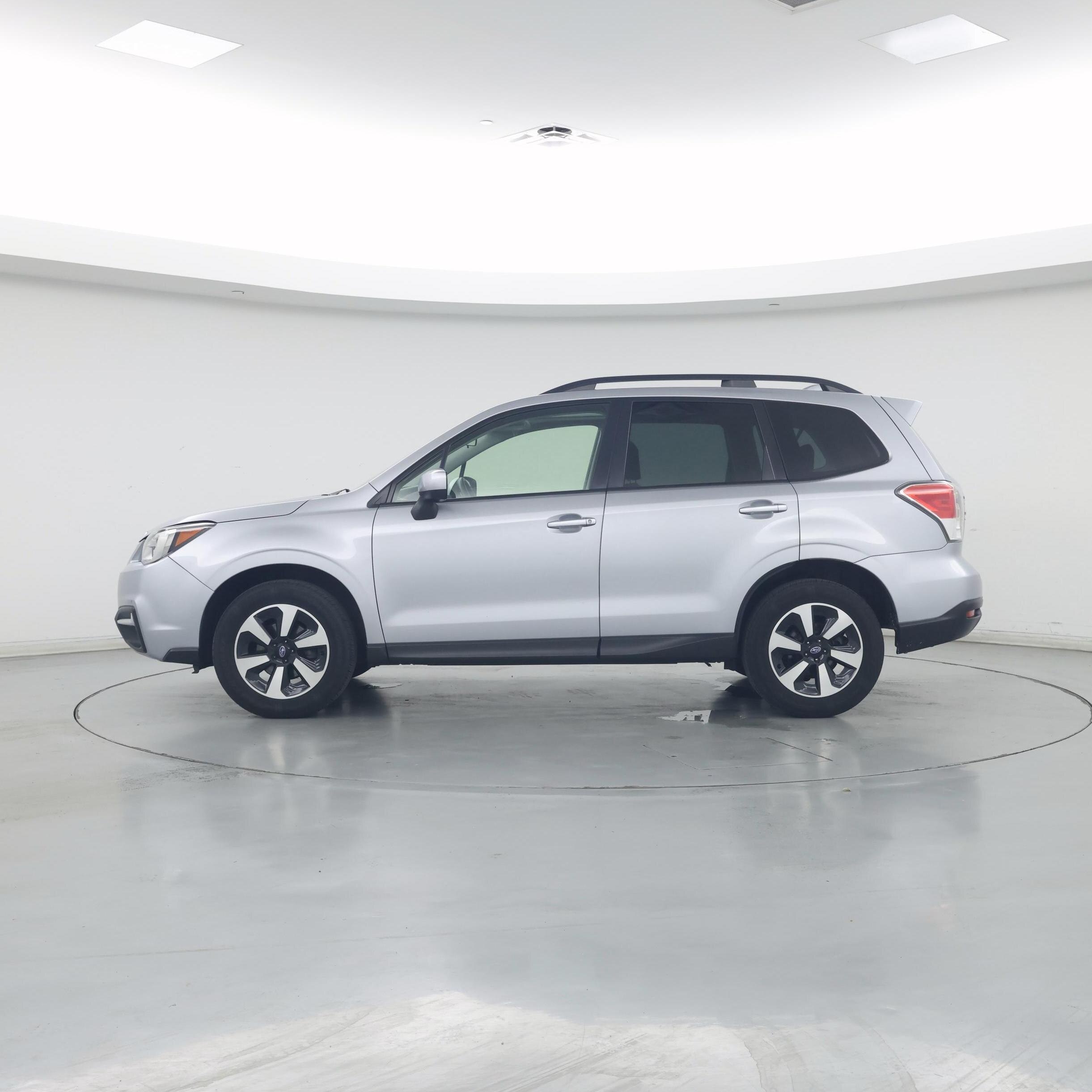 Thumbnail: 2018 Subaru Forester - 3
