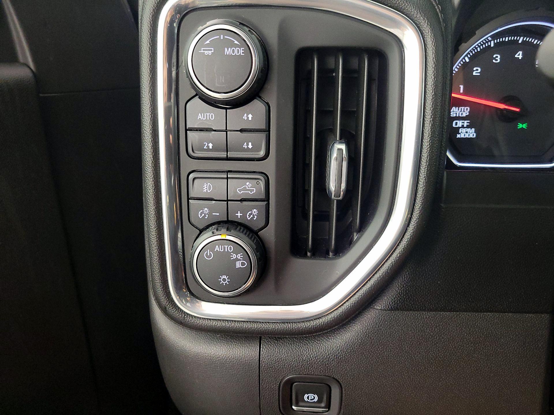 Thumbnail: 2020 Chevrolet Silverado 1500 - 13