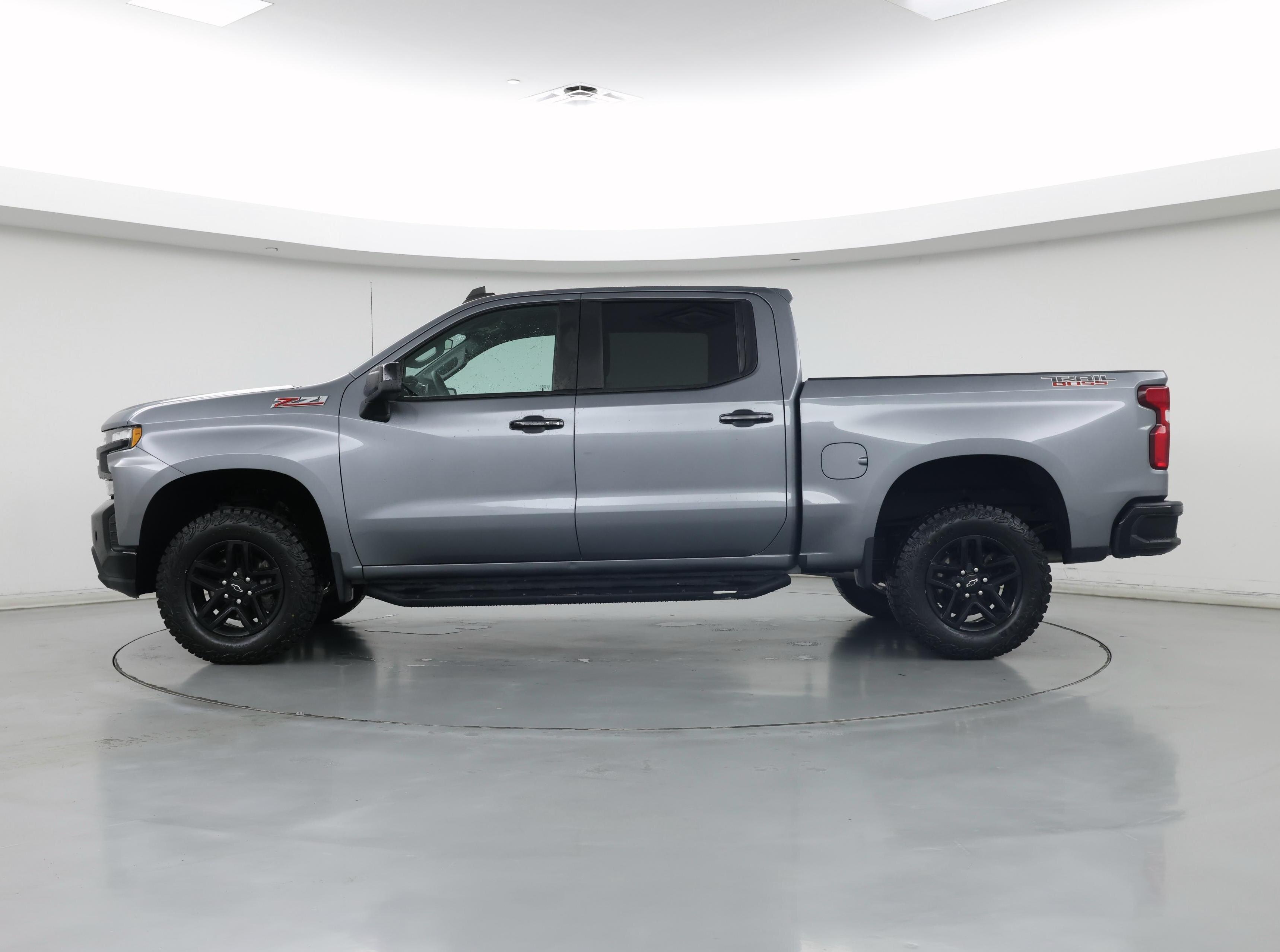 Thumbnail: 2020 Chevrolet Silverado 1500 - 3