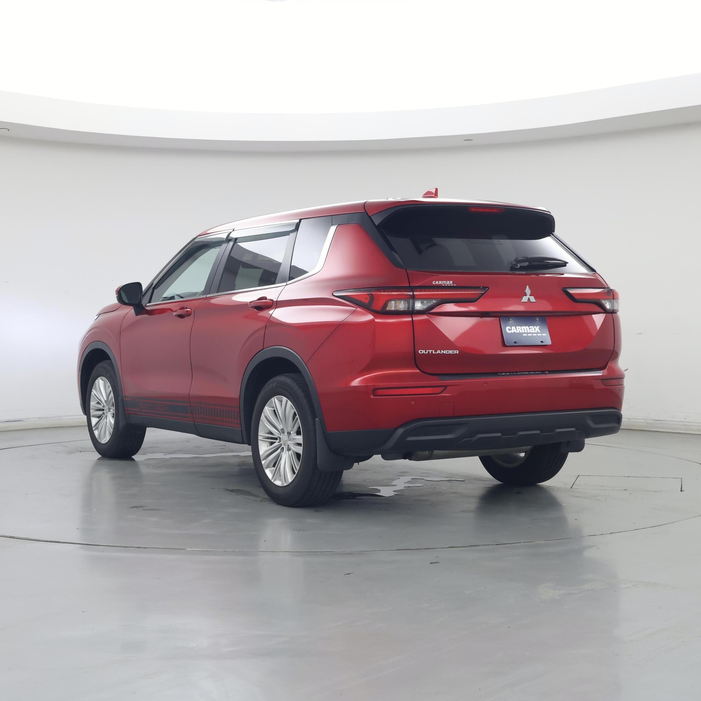 Thumbnail: 2024 Mitsubishi Outlander - 2